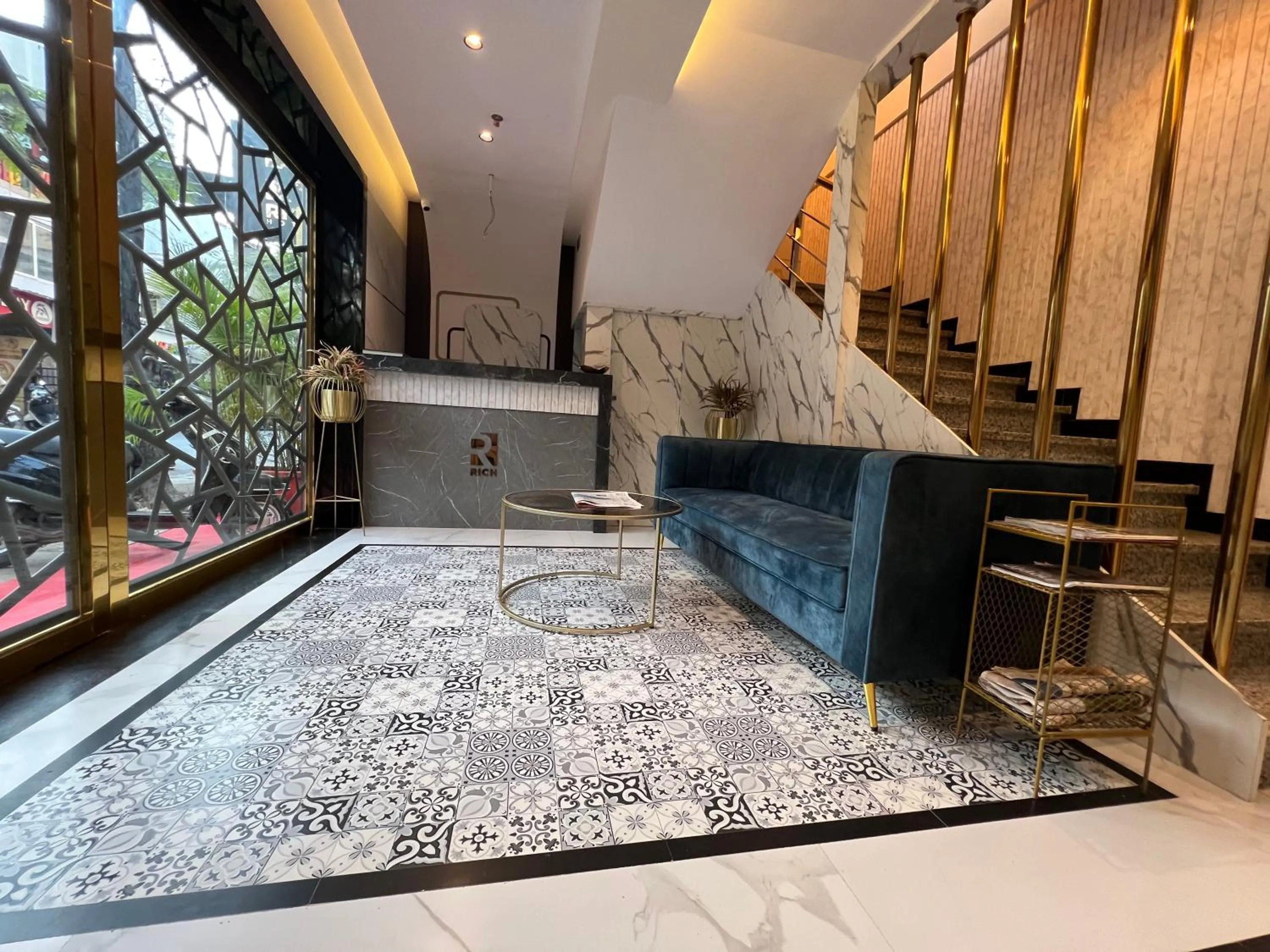 Seating area in Rich Hotel Mumbai