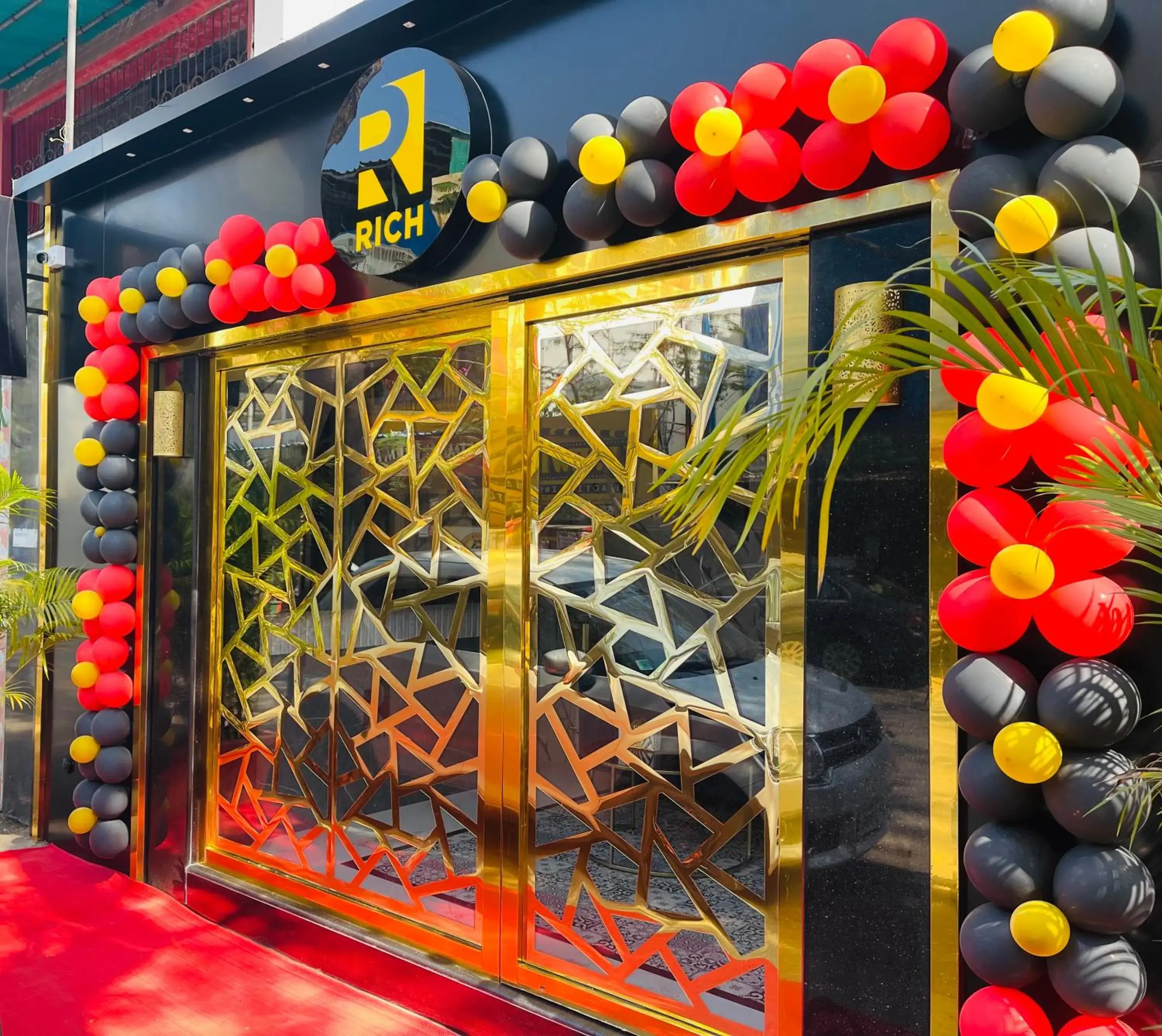 Facade/entrance in Rich Hotel Mumbai Facade/entrance in Rich Hotel Mumbai