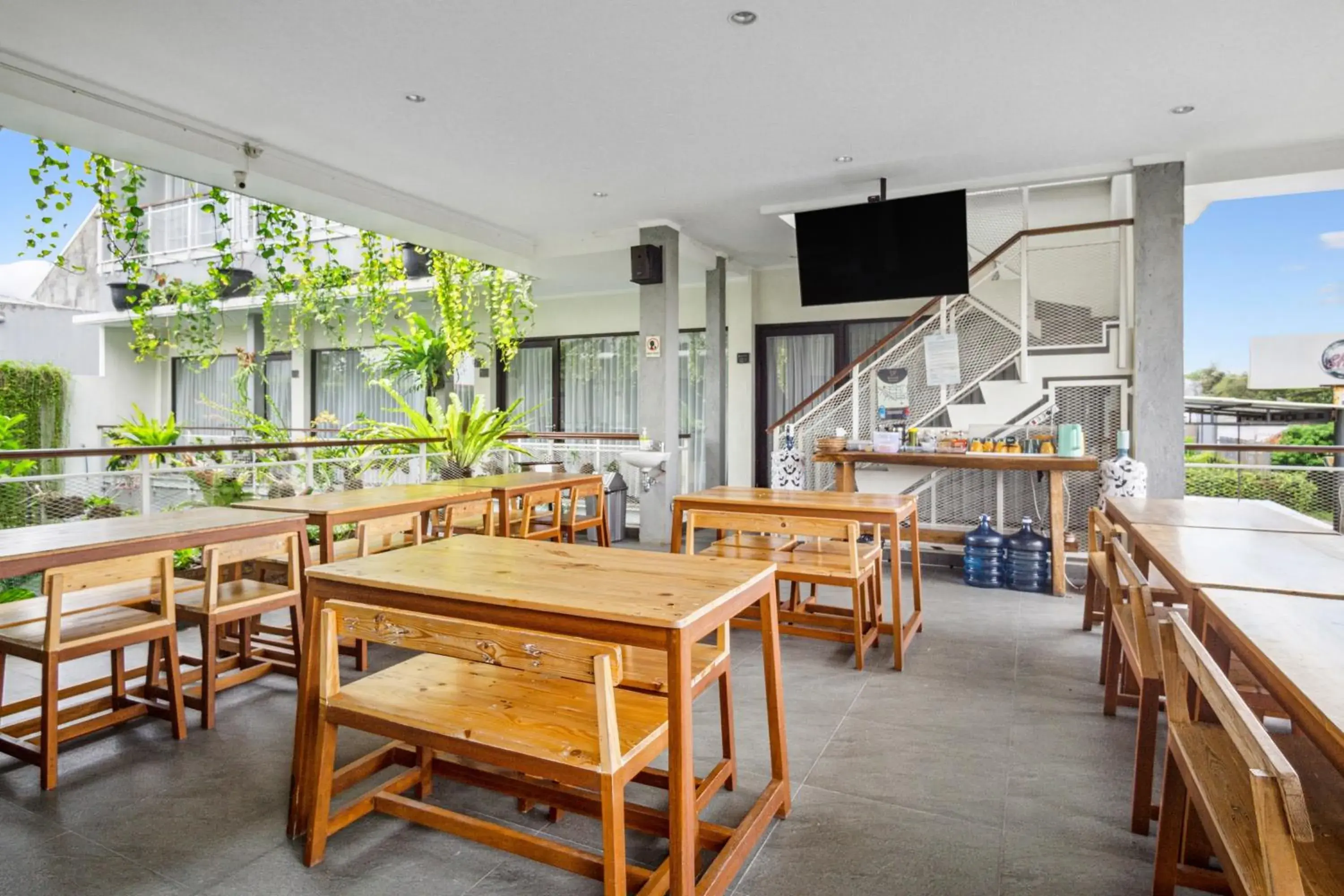 Restaurant/places to eat in Roemah Kenari Restaurant/places to eat in Roemah Kenari