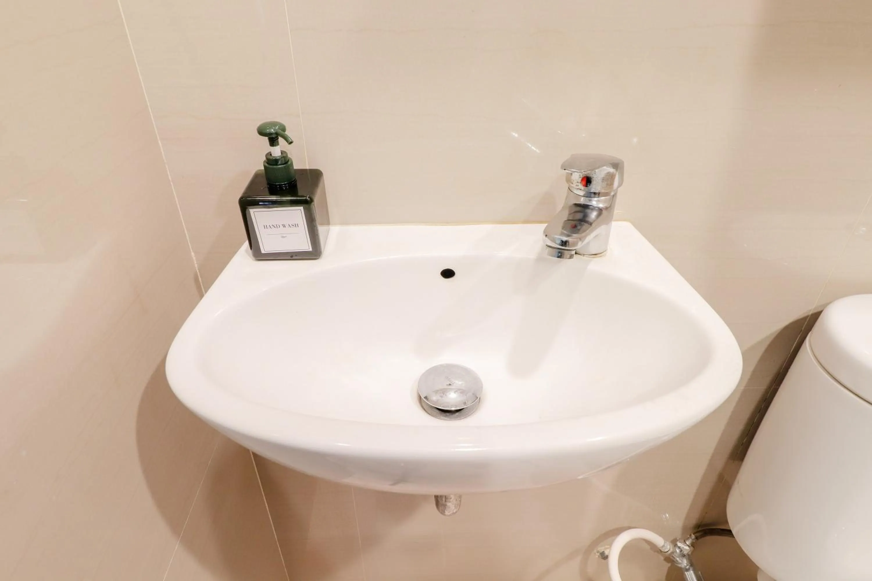 Bathroom in Roemah Kenari