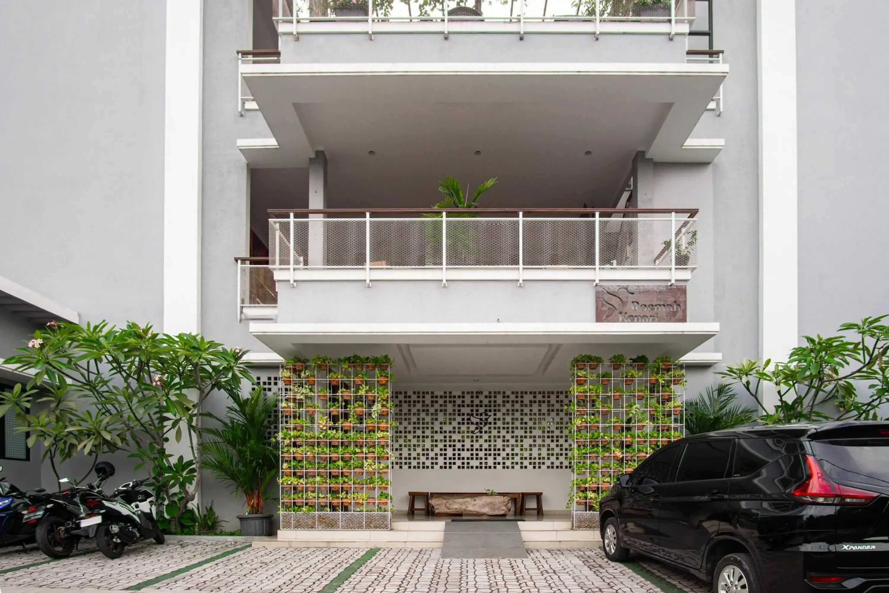 Property building in Roemah Kenari Property building in Roemah Kenari