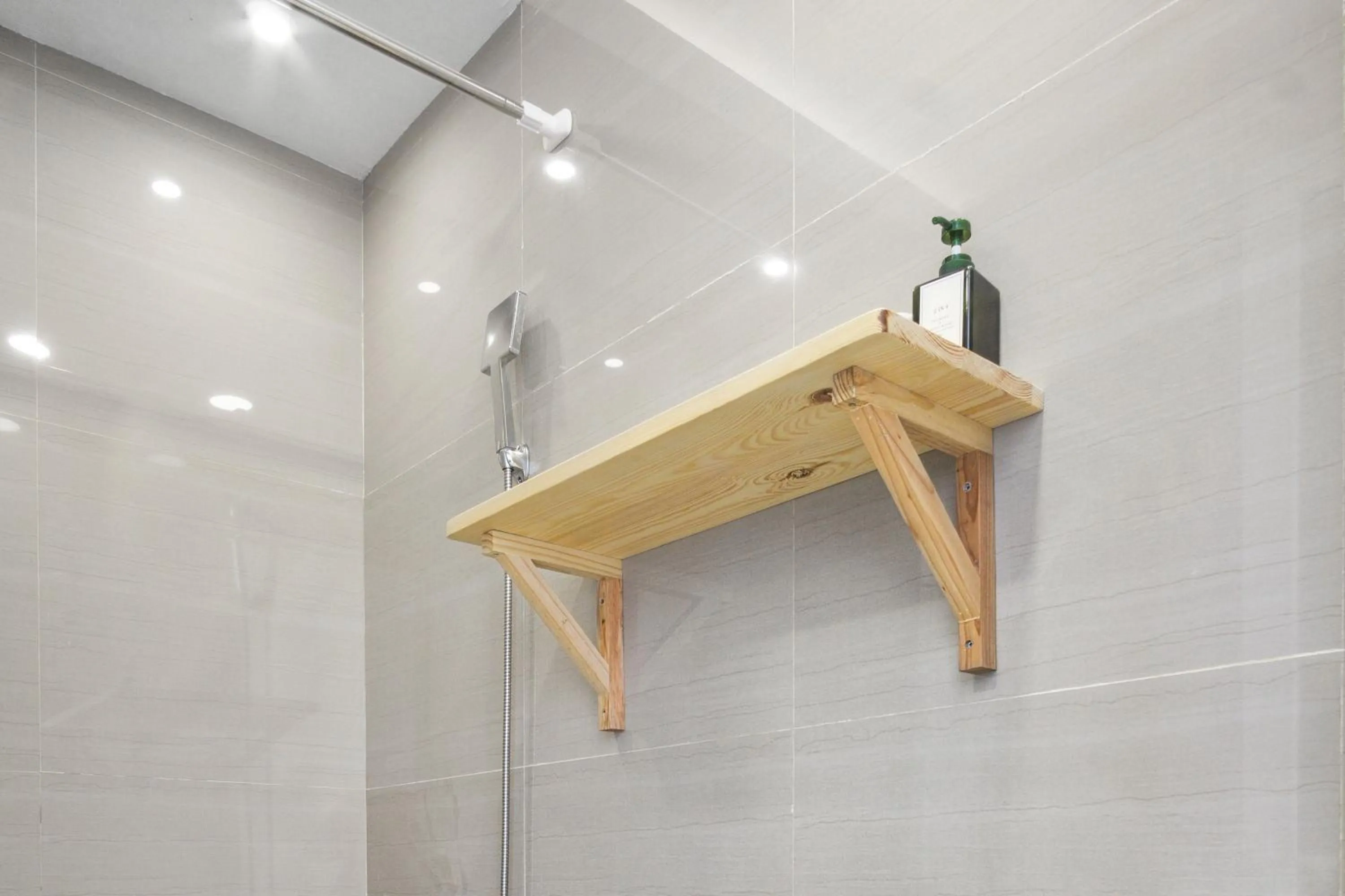 Bathroom in Roemah Kenari