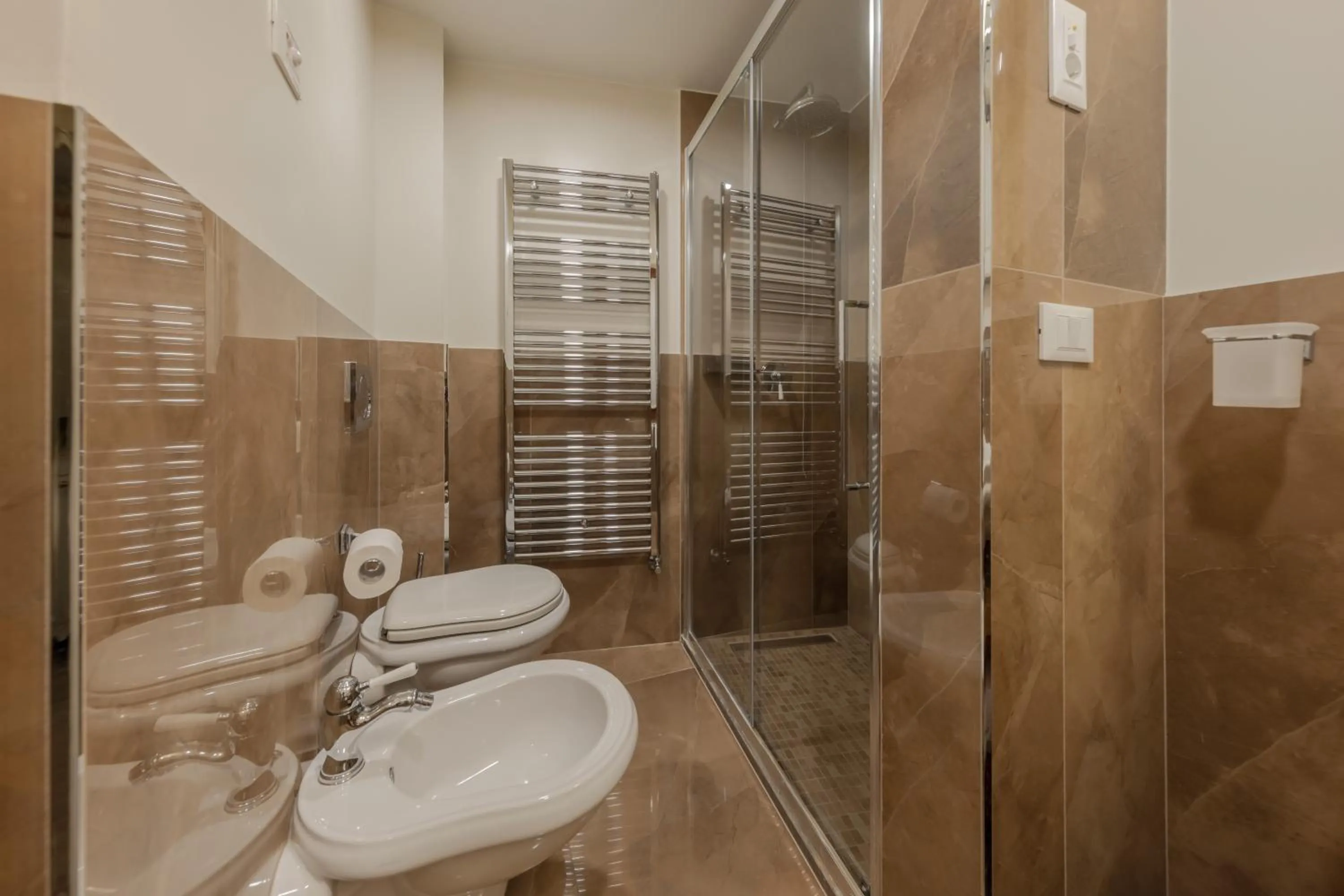 Shower in Hotel Bartolomeo