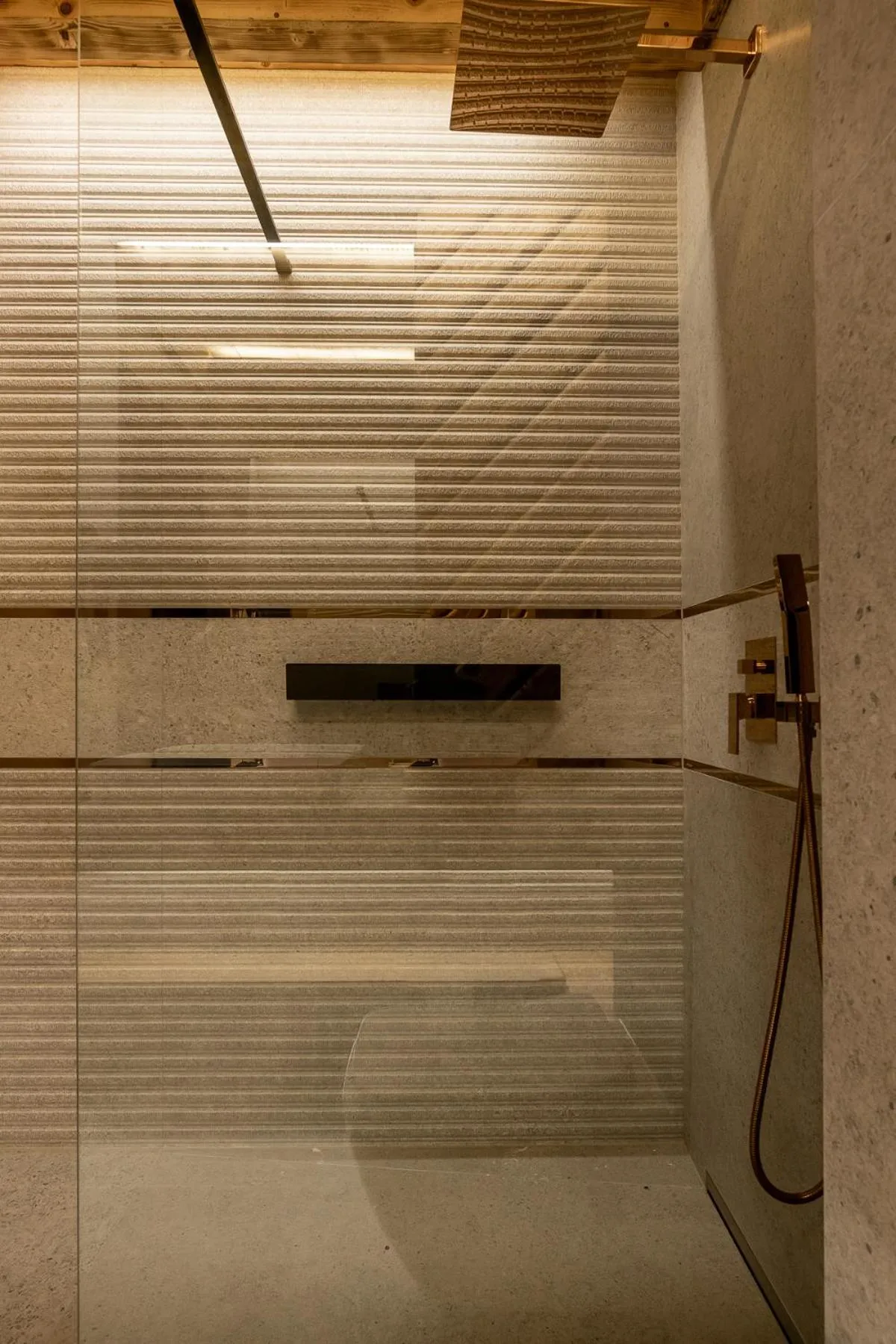 Shower in Villa T Apartments & SPA