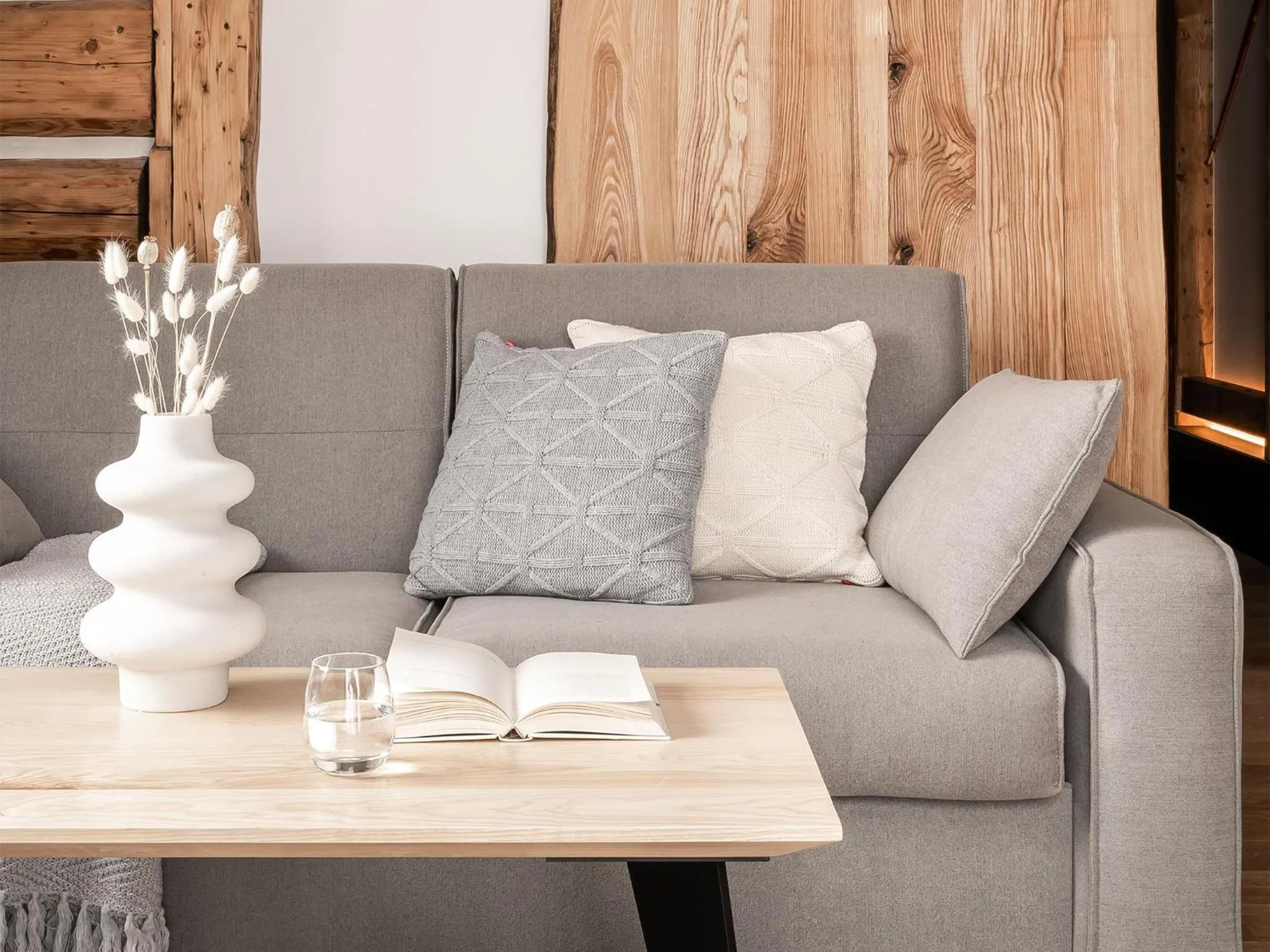 Decorative detail in Villa T Apartments & SPA