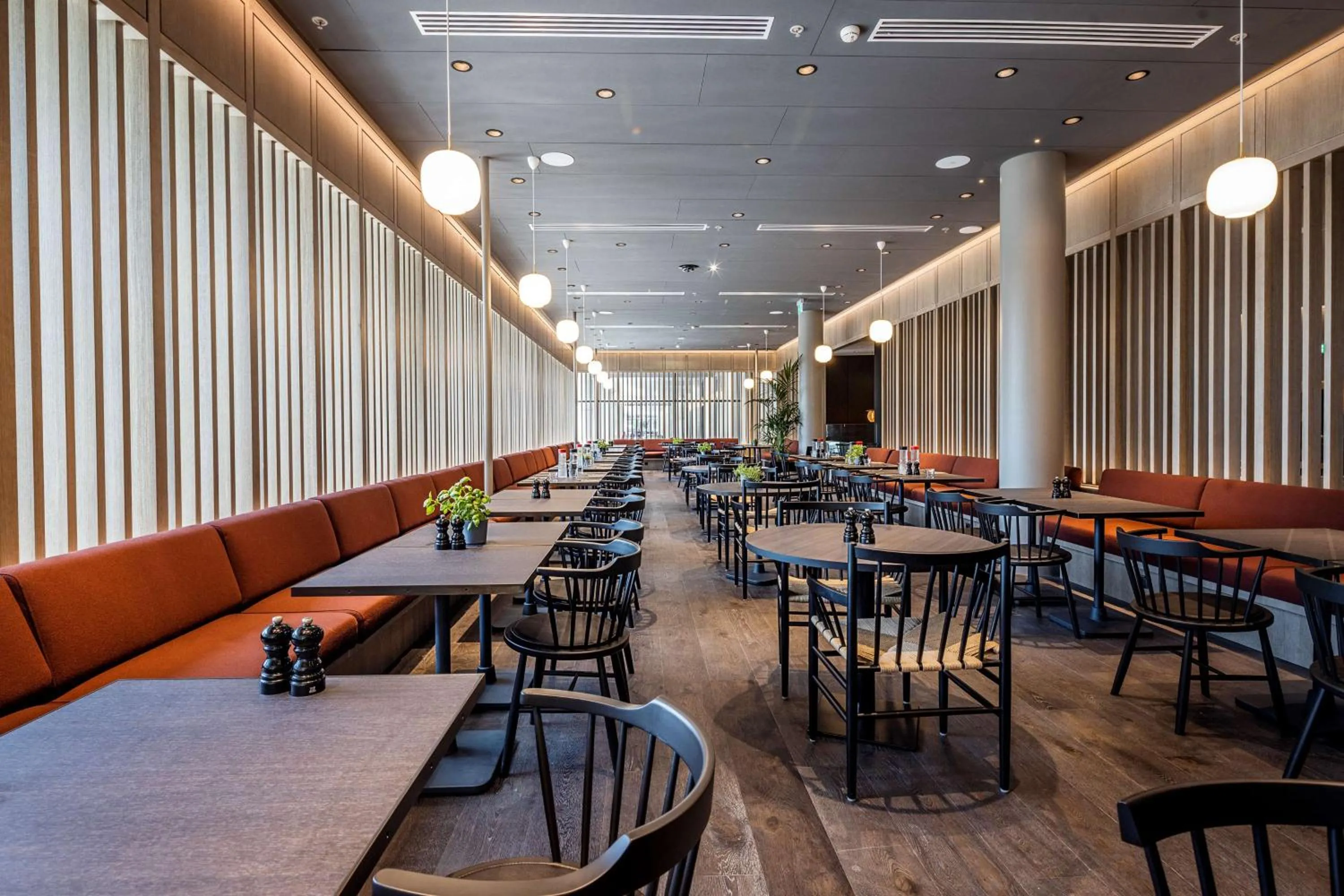 Restaurant/places to eat in Scandic Spectrum