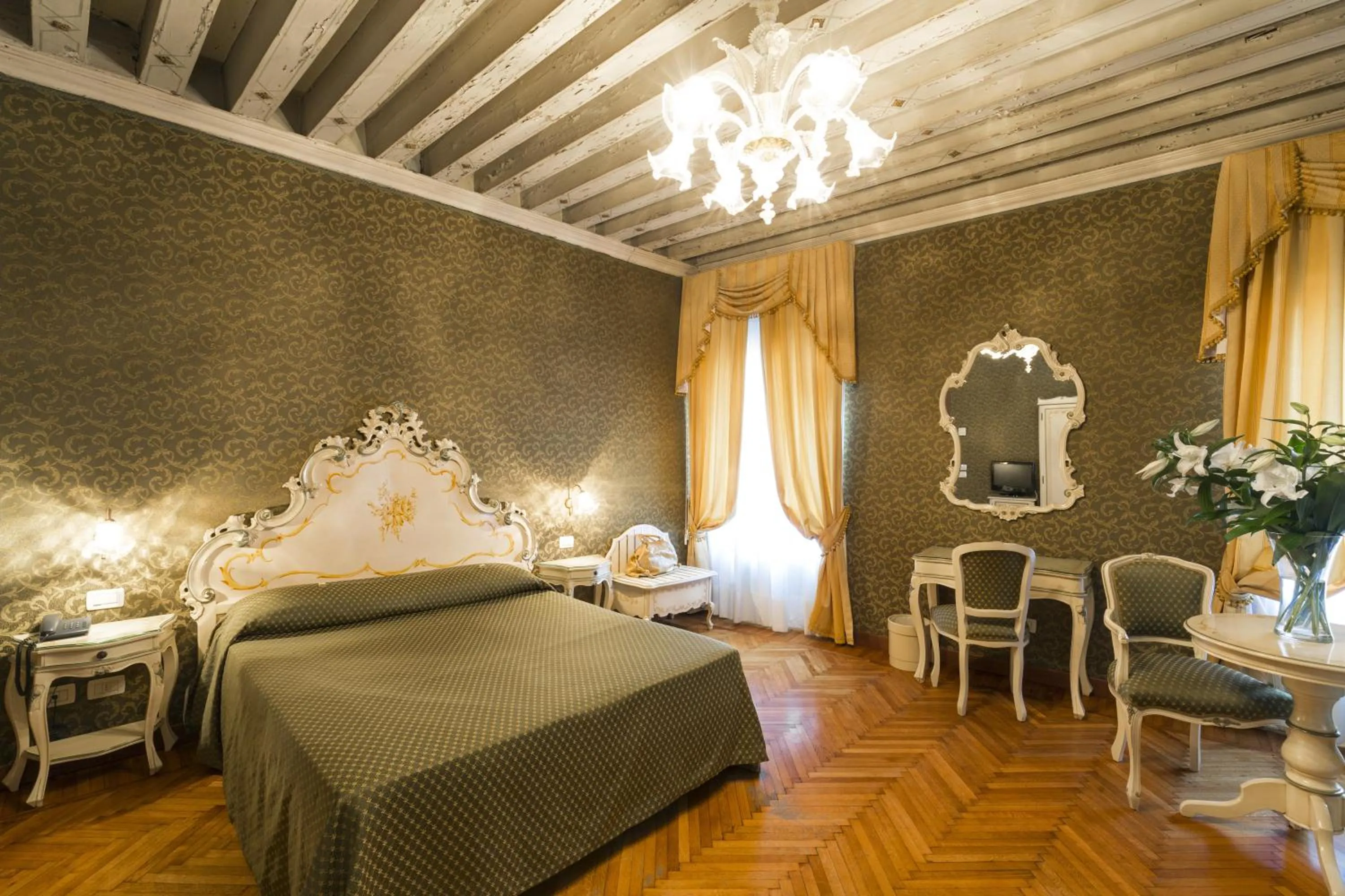 Bed in Palazzo Guardi