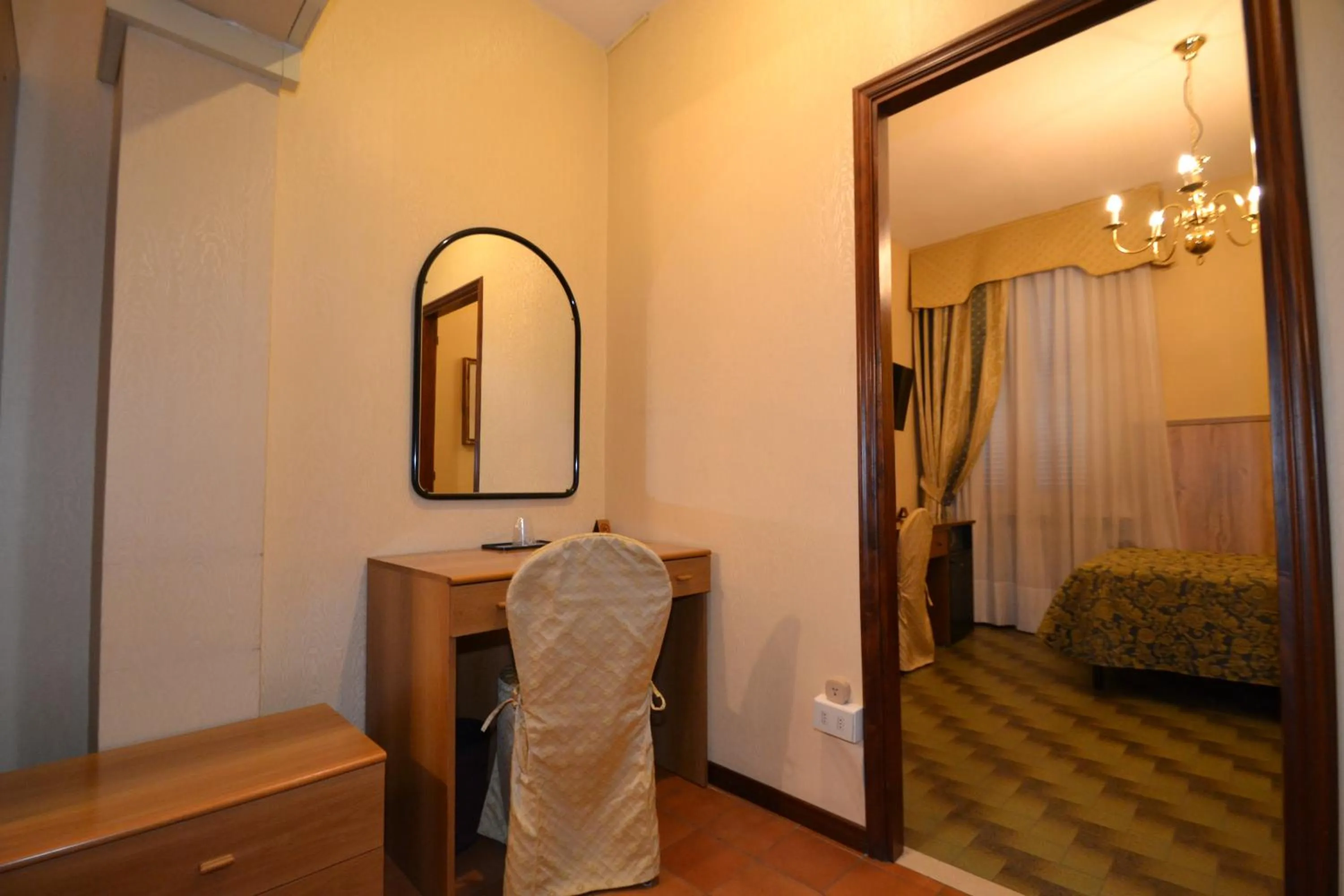 Photo of the whole room, Bed in Hotel Residence