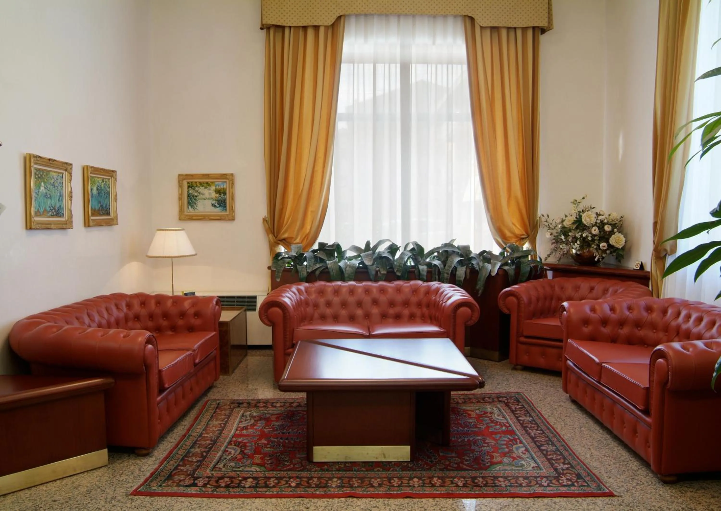 Entertainment in Hotel Residence