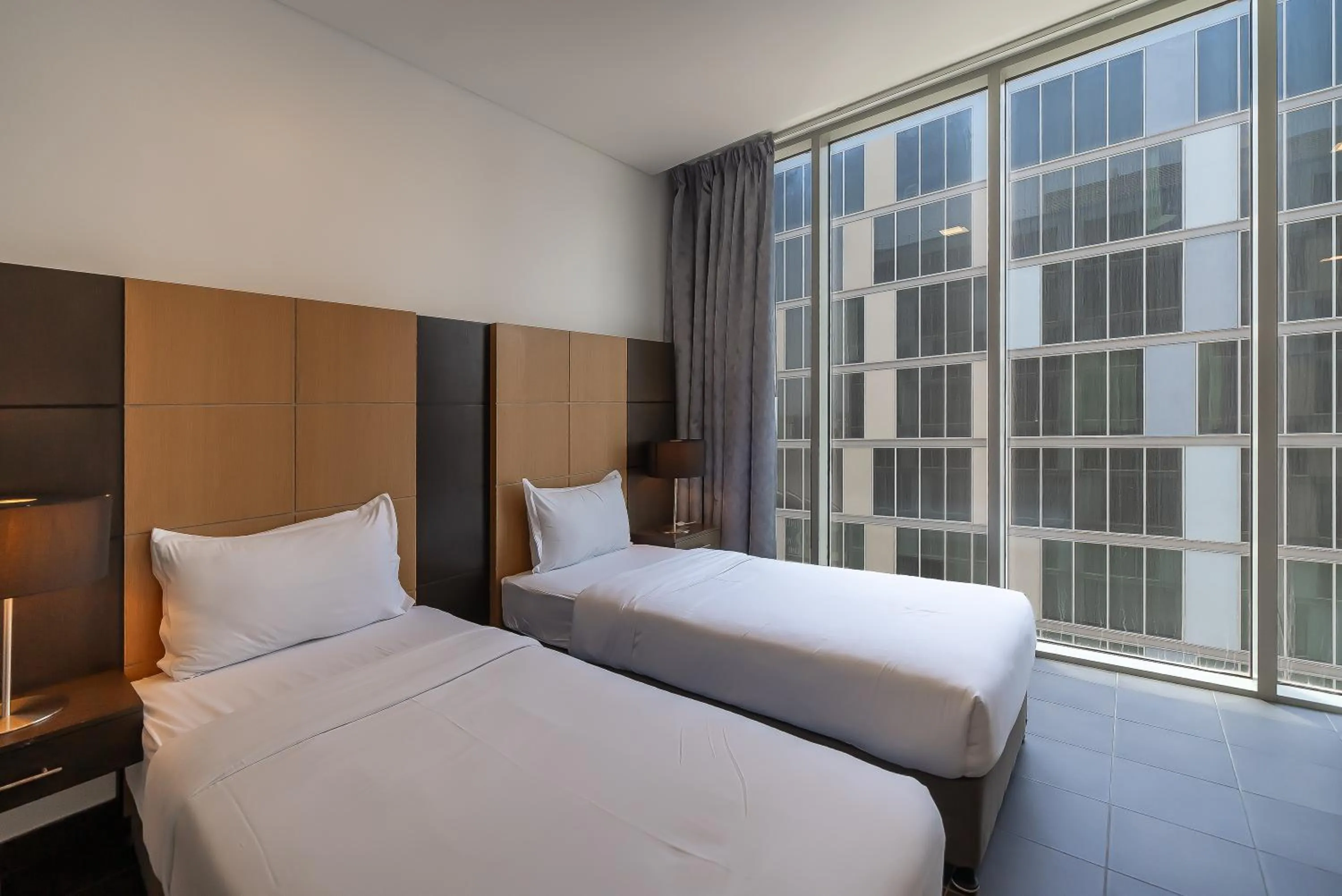 Bedroom, Bed in Emirates Sports Hotel, Dubai Sports City