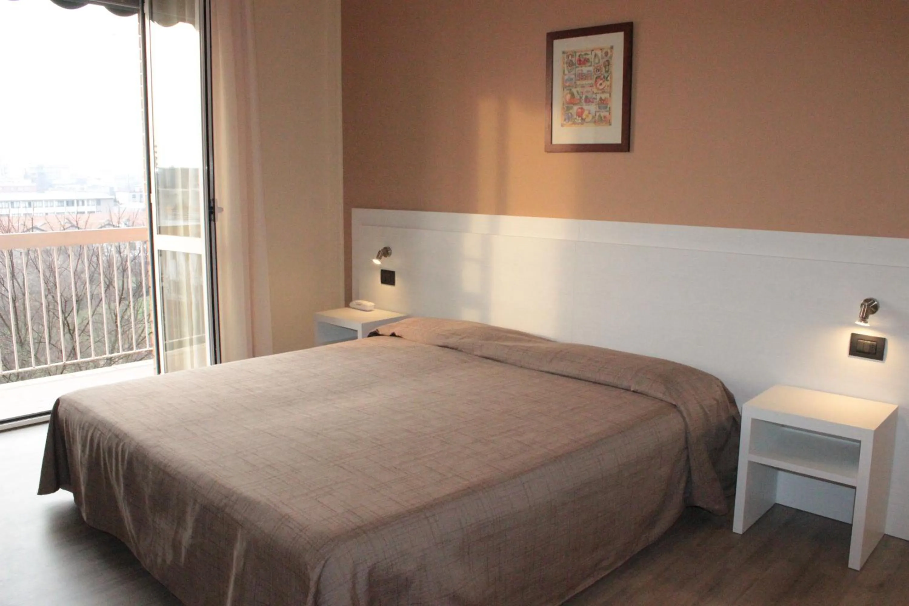 Bedroom, Bed in Hotel Rex Milano