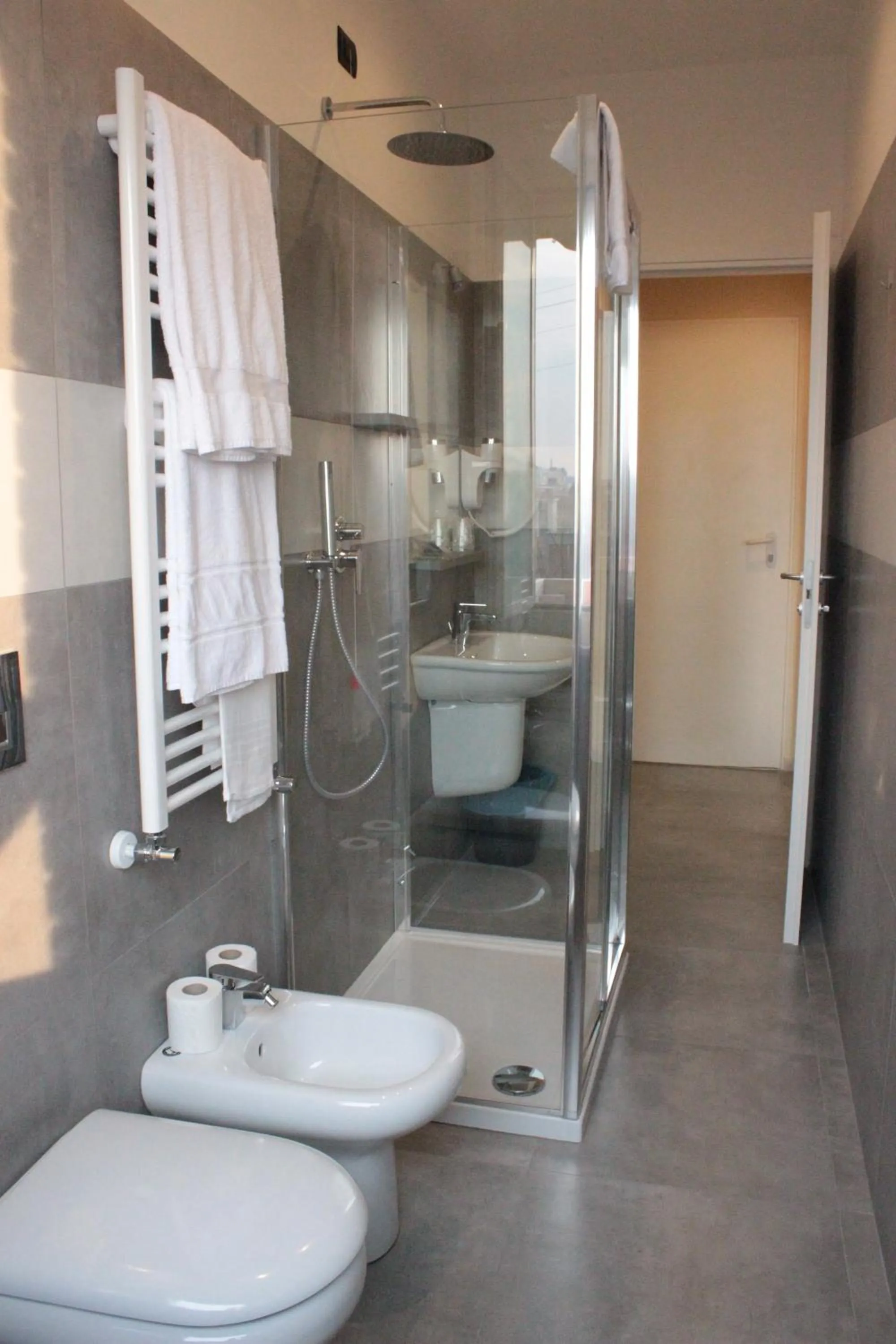 Bathroom in Hotel Rex Milano