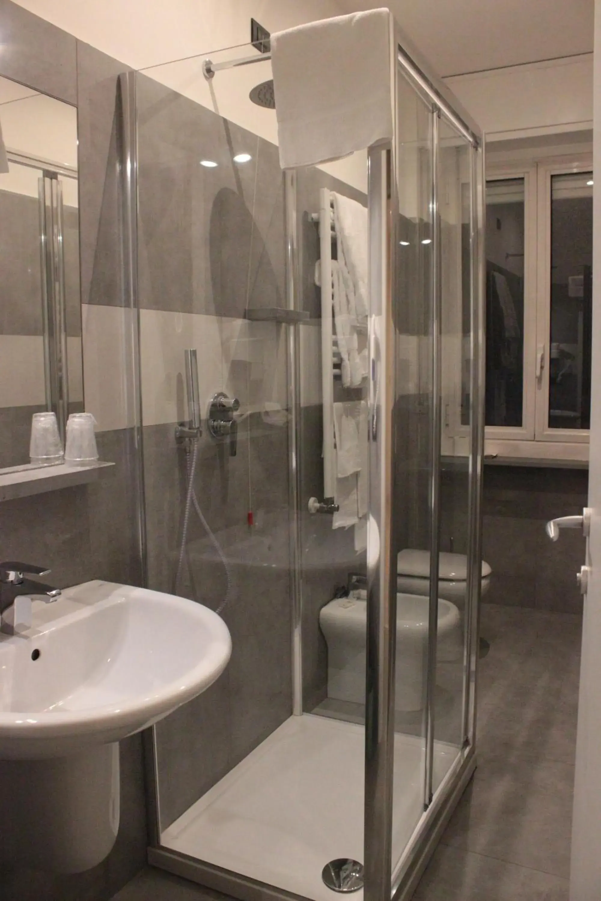 Single Room in Hotel Rex Milano Single Room in Hotel Rex Milano