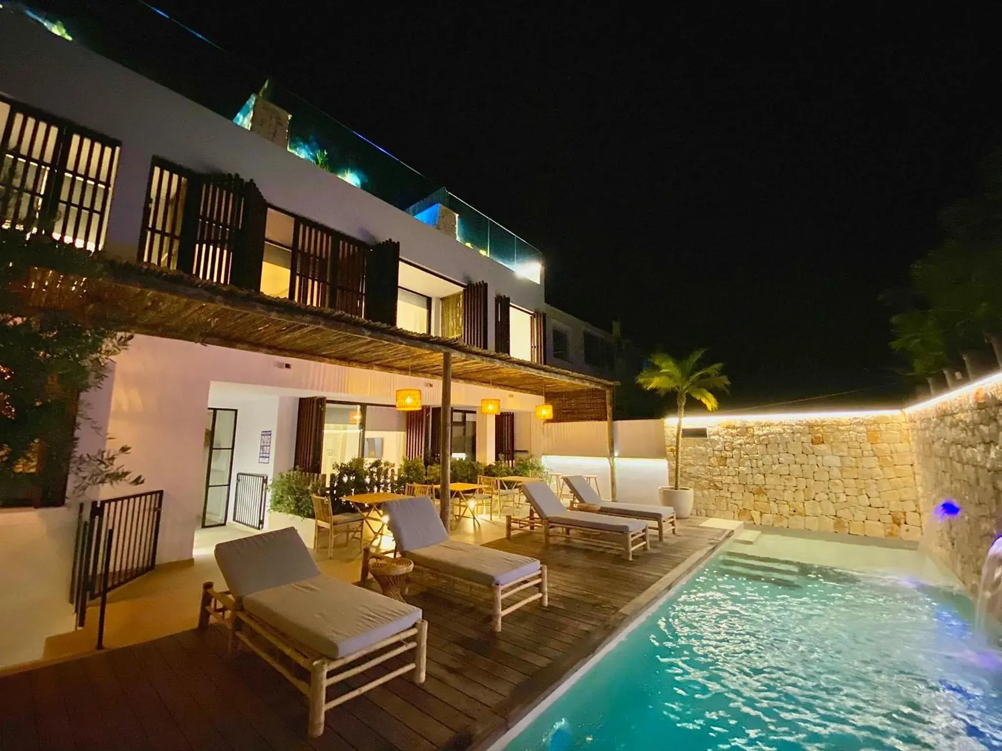 Property building in S´Estancia Suites Property building in S´Estancia Suites