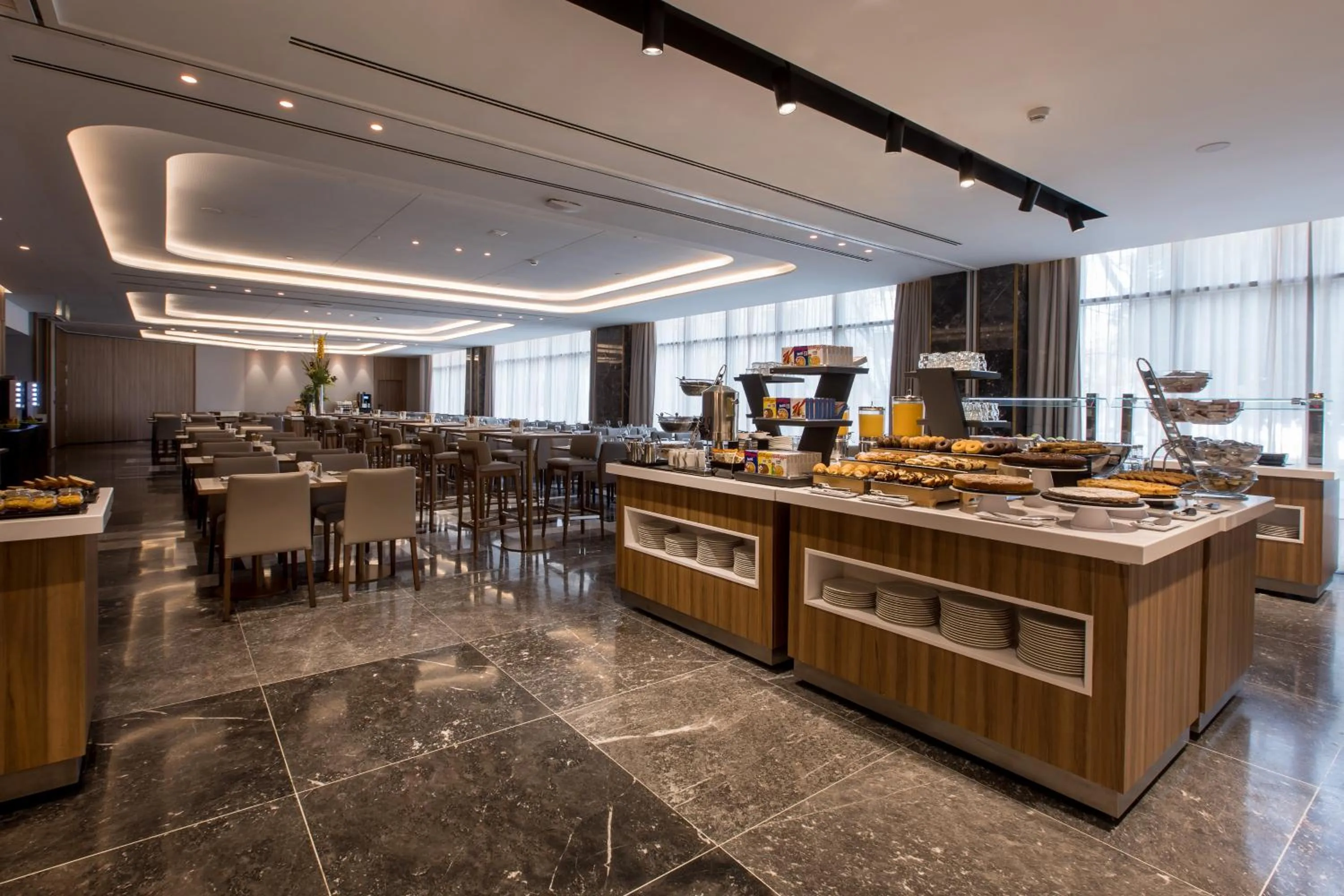 Food in Hotel Giralda Center