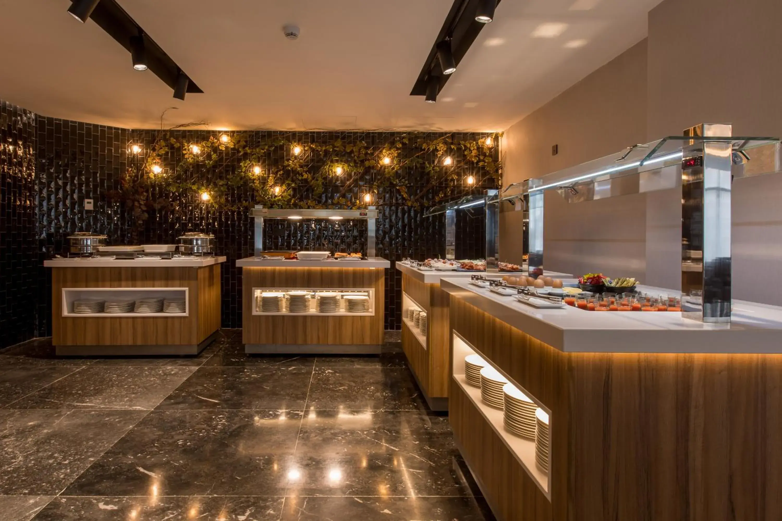 Food and drinks in Hotel Giralda Center Food and drinks in Hotel Giralda Center