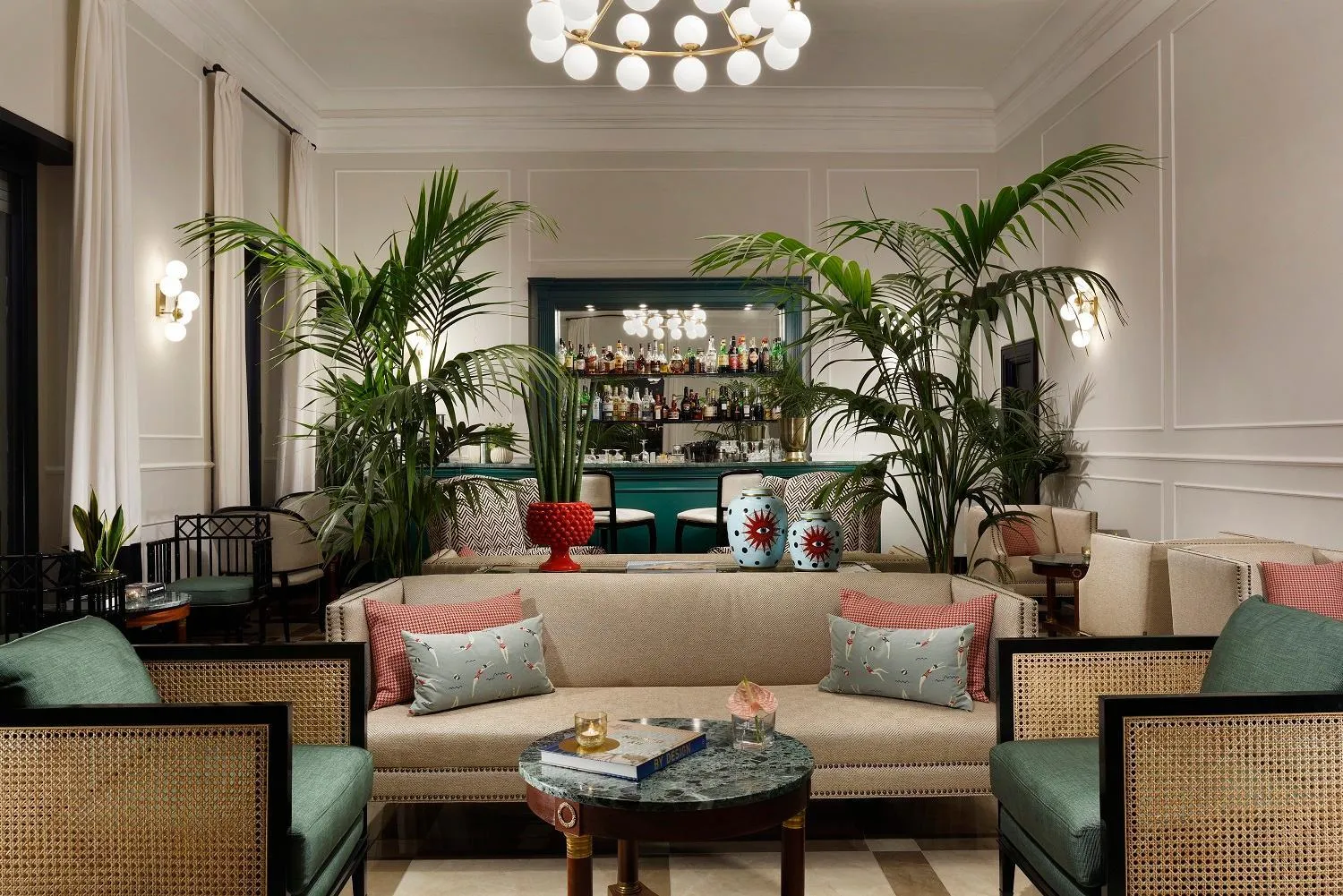 Lounge or bar in Hotel President