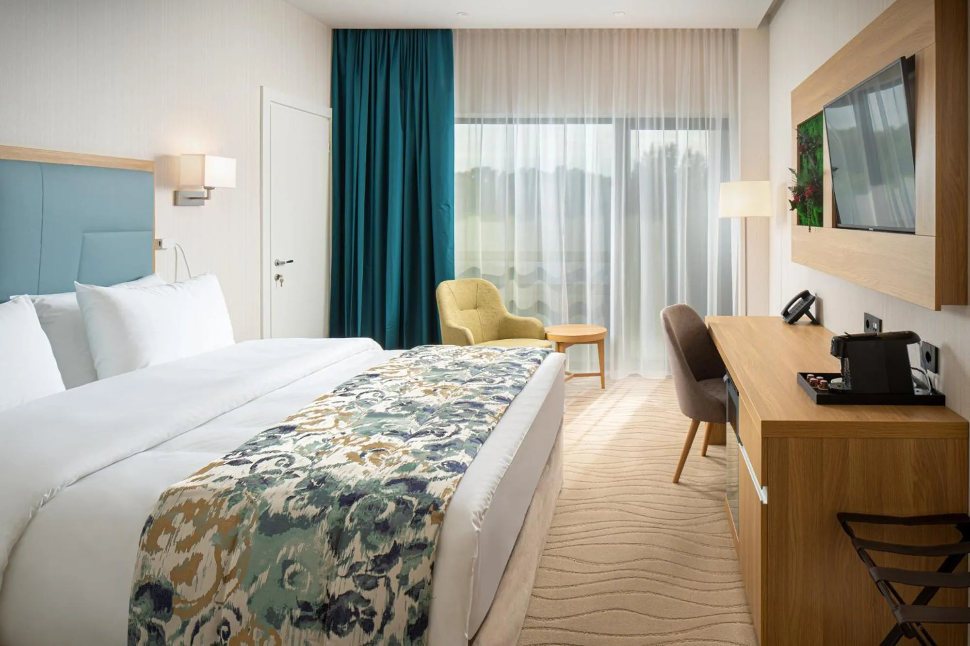 Bed in Alma Health & Spa Retreat