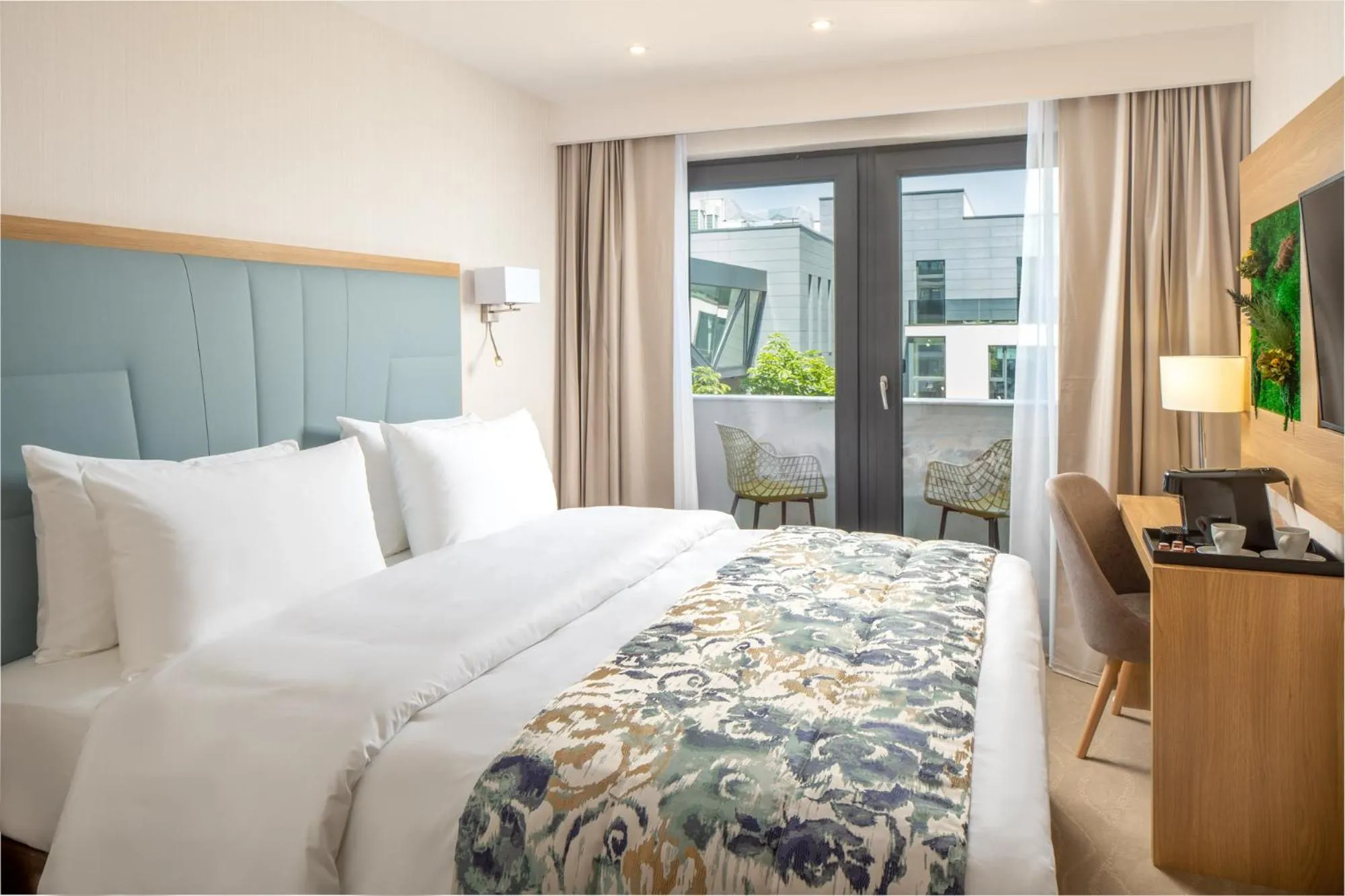 Bed in Alma Health & Spa Retreat