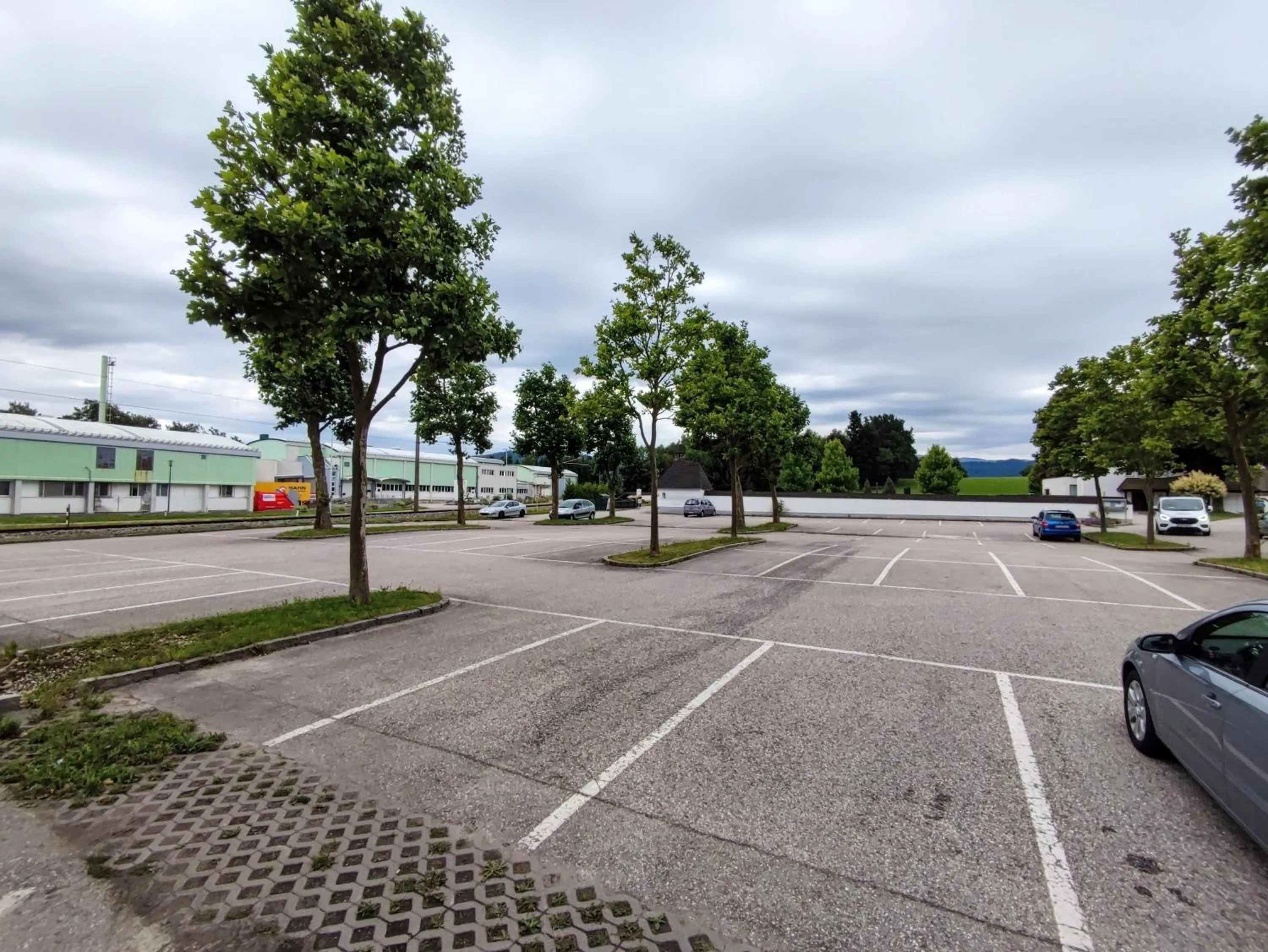 Parking in Austria Traveller Hotel Lenzing