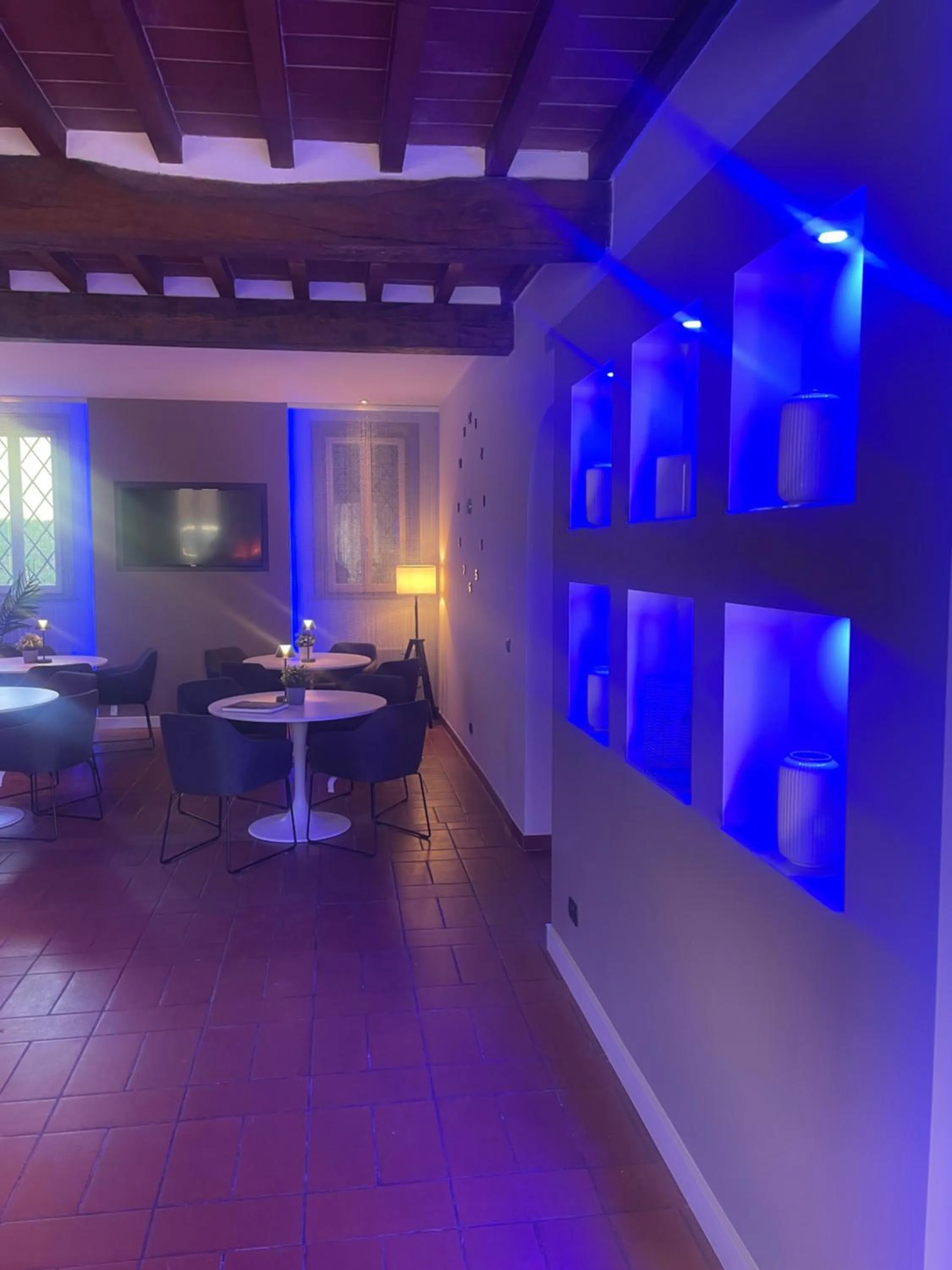 Confidence Hotel Ligabue