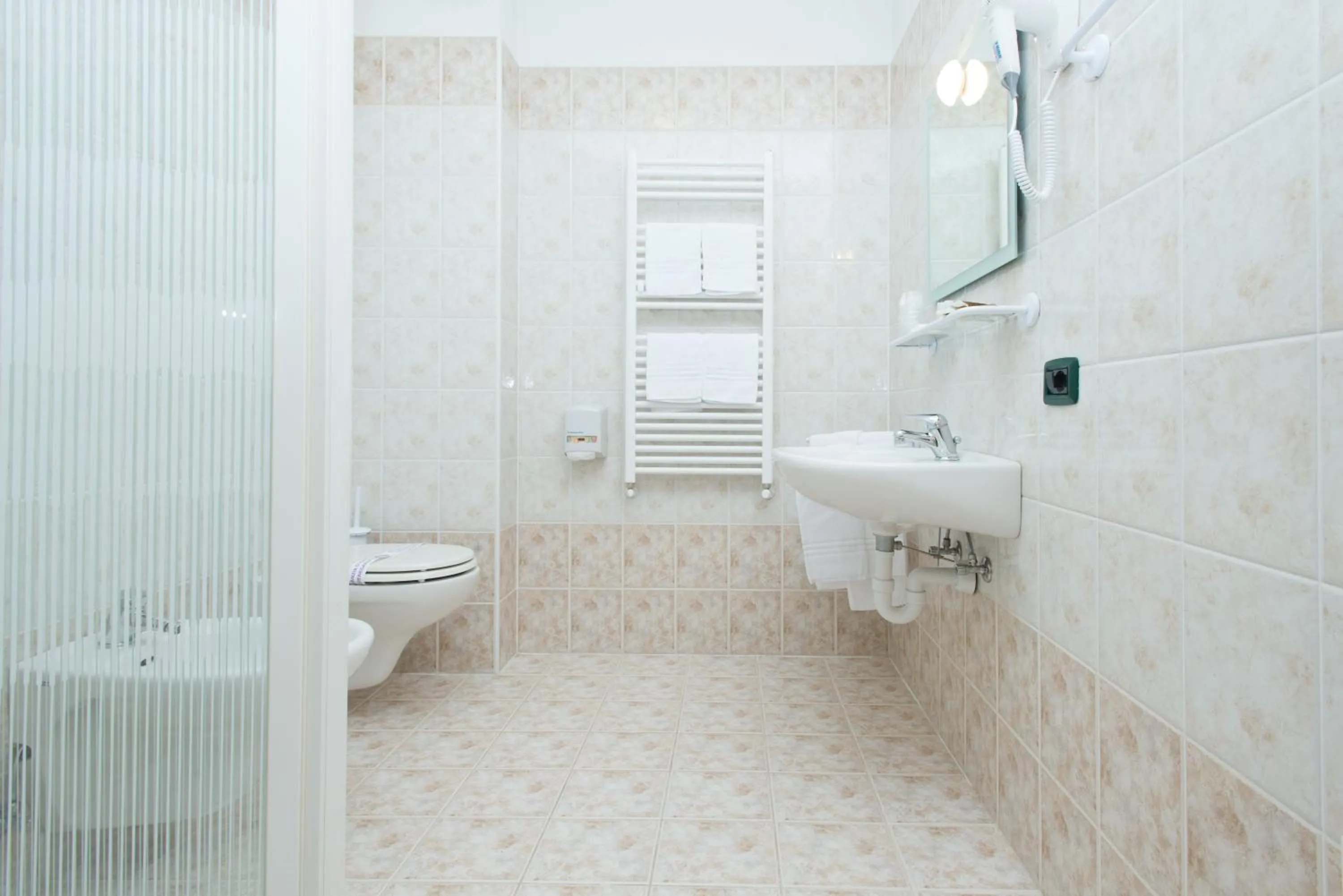 Bathroom in Hotel San Carlo, tra Bormio e Livigno