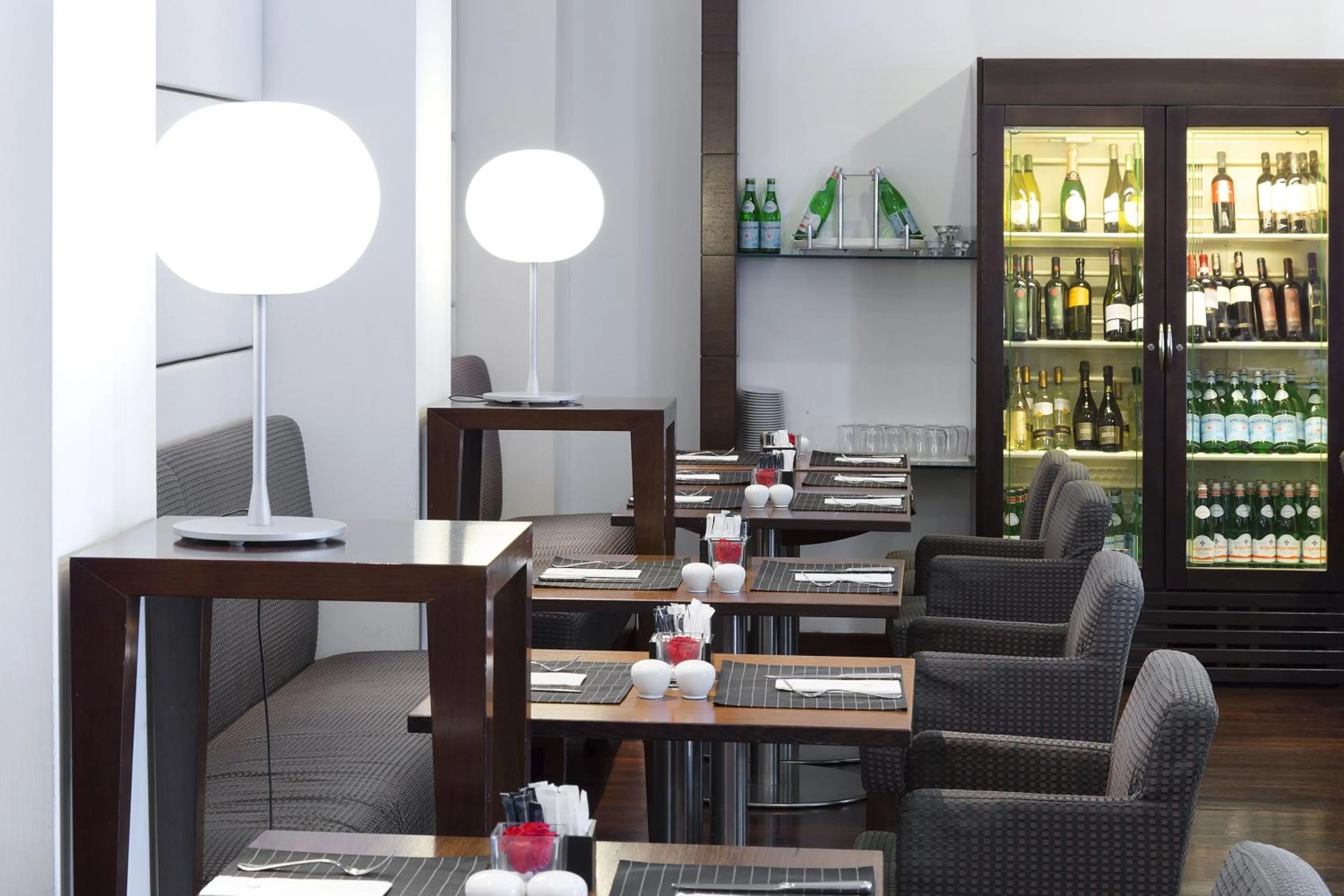 Restaurant/places to eat in Hotel Igea