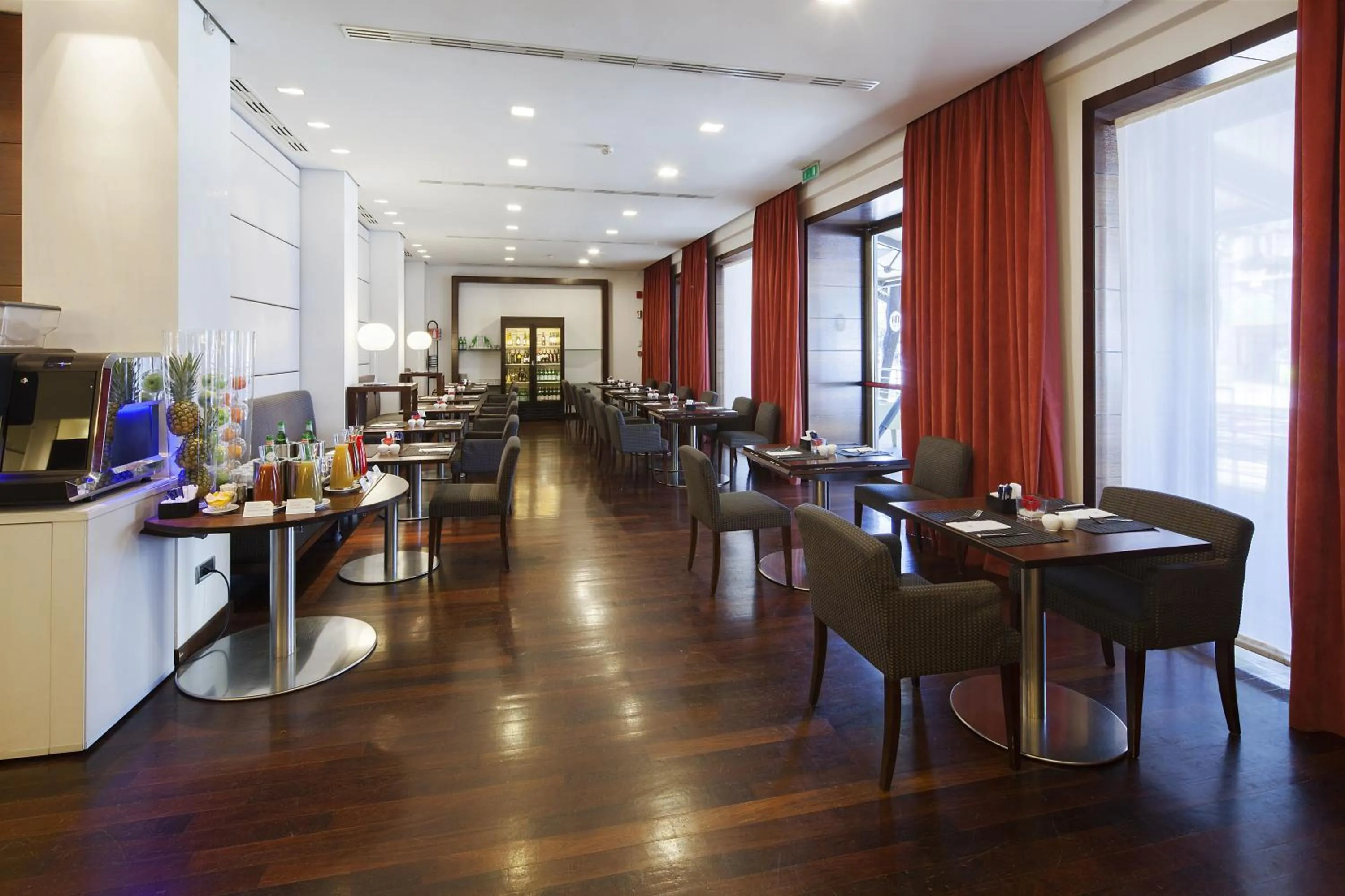 Restaurant/places to eat in Hotel Igea