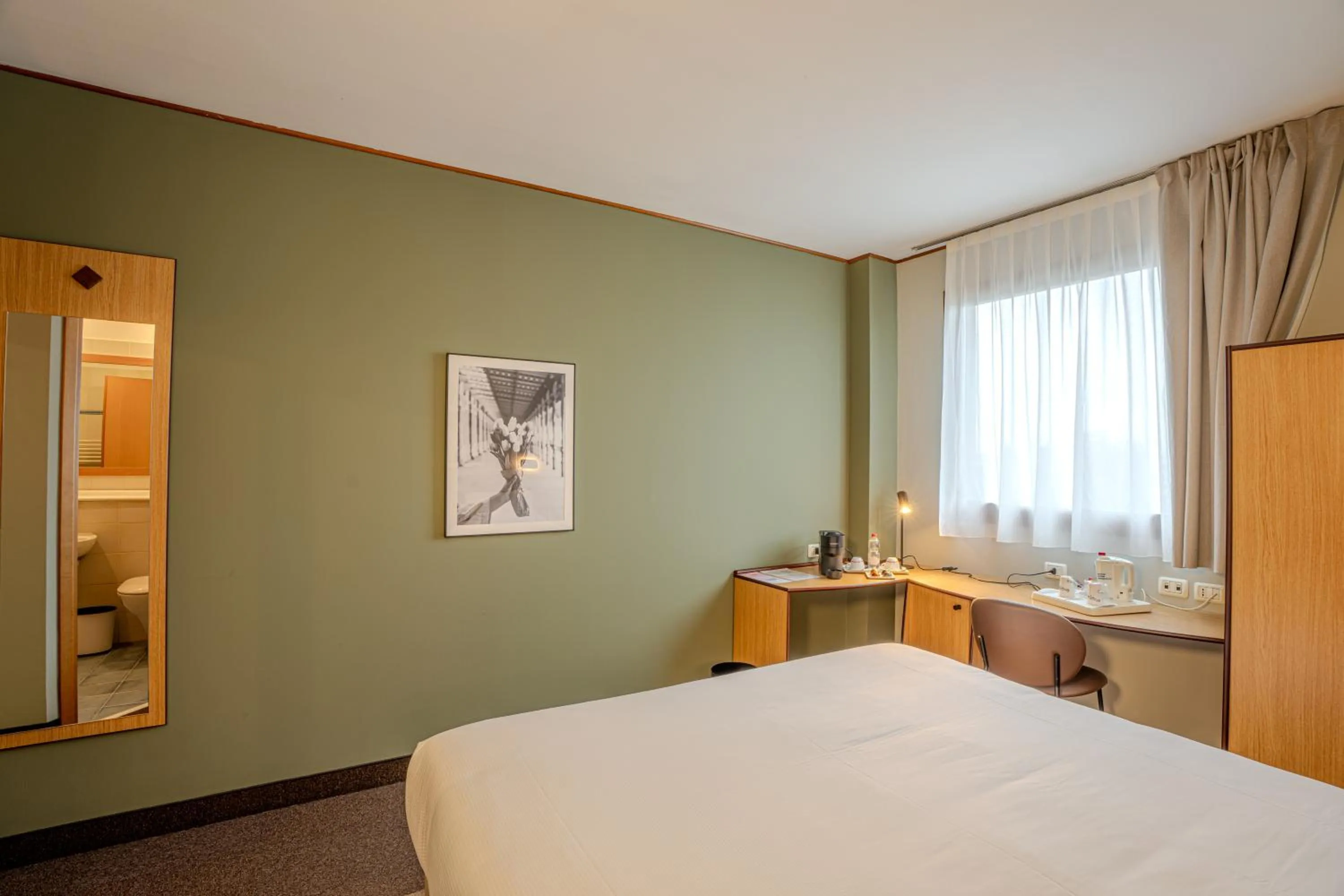 Bedroom, Bed in Tulip Inn Turin South