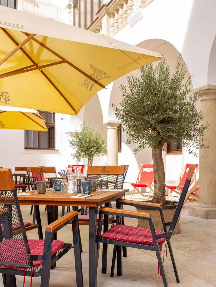 Restaurant/places to eat in Zámek Třešť