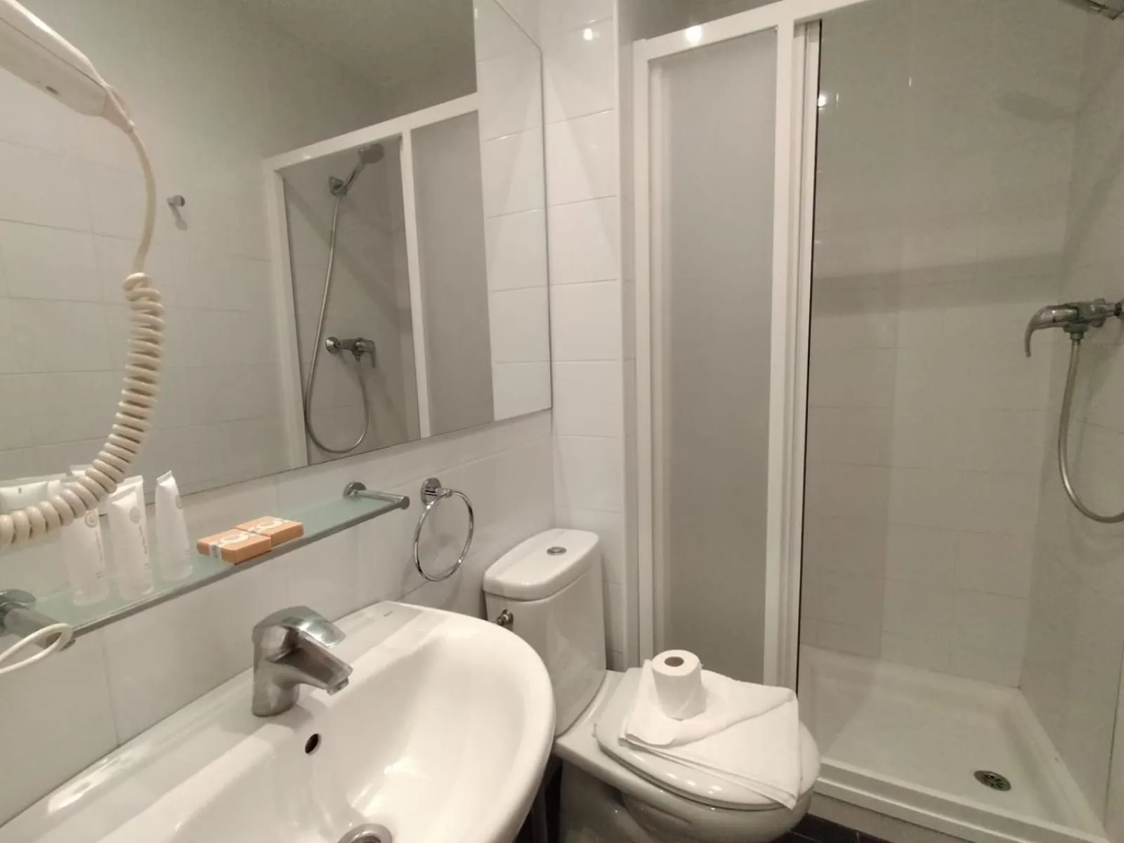 Shower in Liceu Apartments by gaiarooms