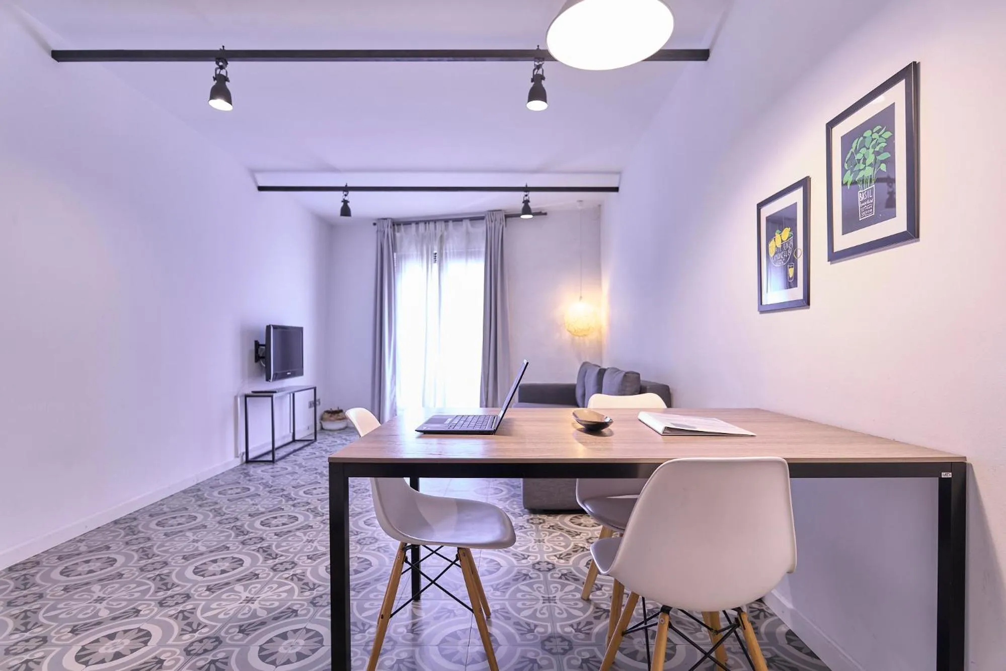 Liceu Apartments by gaiarooms