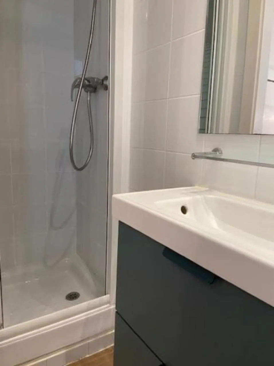 Shower in Liceu Apartments by gaiarooms