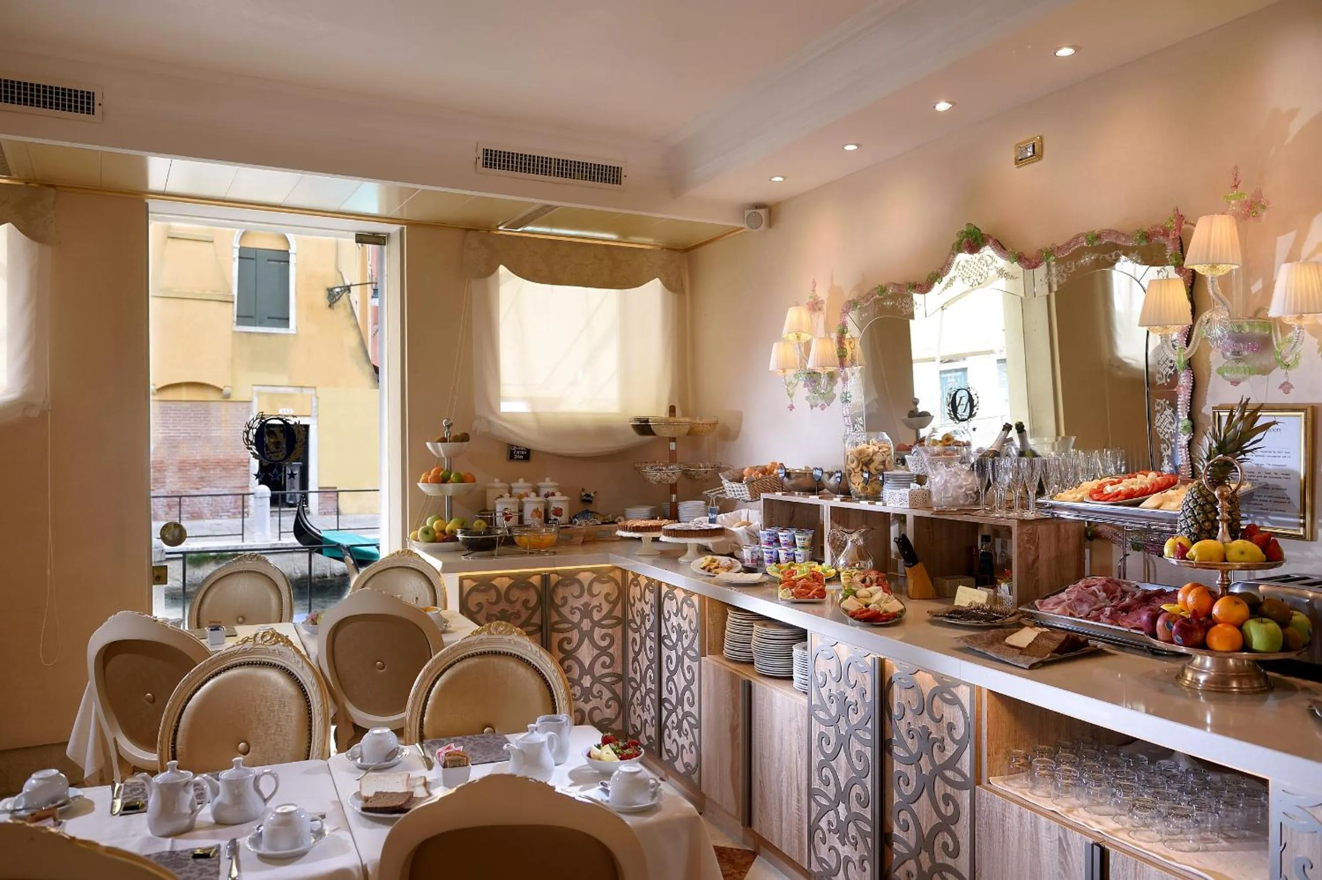 Restaurant/places to eat in Hotel Olimpia Venice, BW Signature Collection 3sup