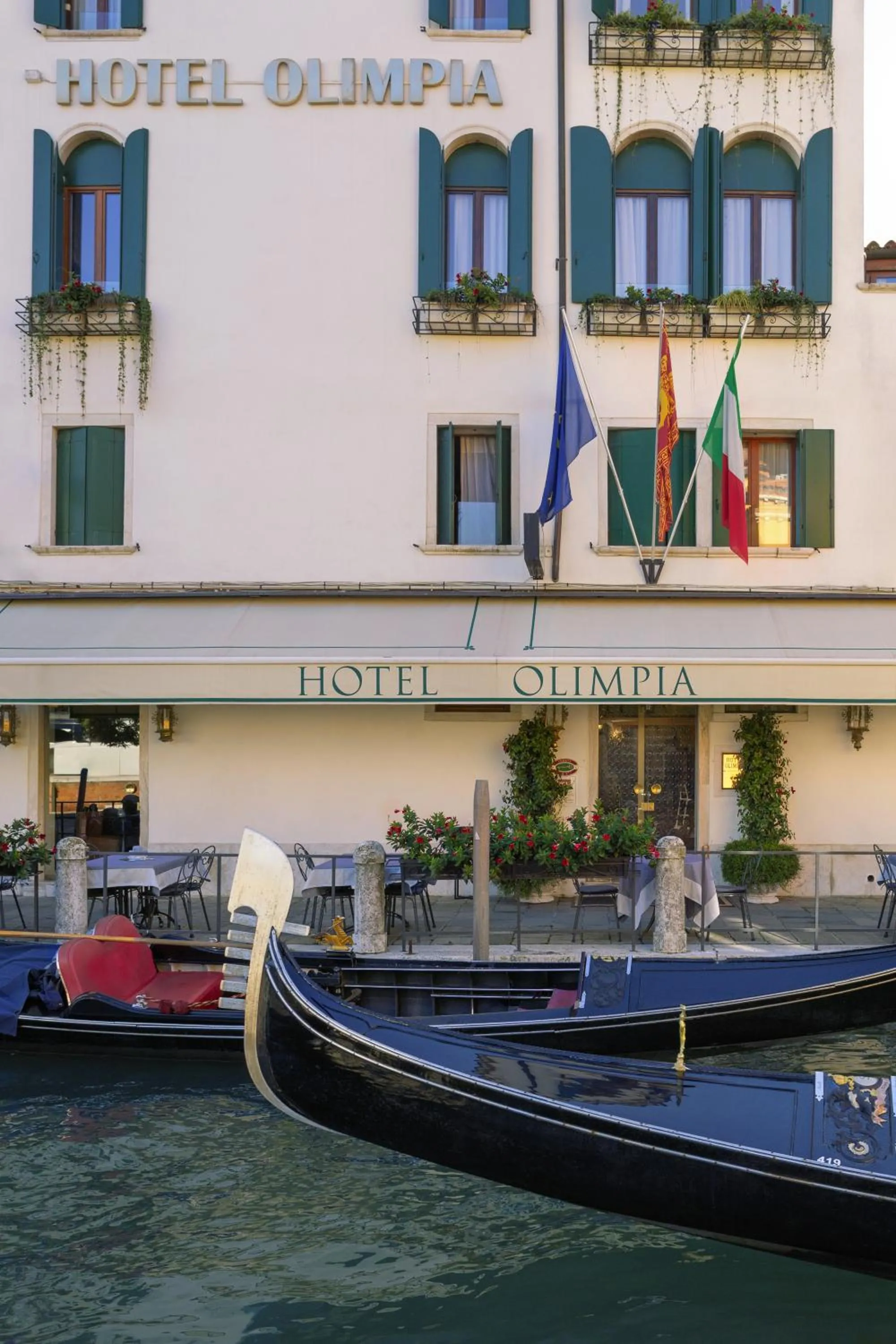 Property building in Hotel Olimpia Venice, BW Signature Collection 3sup