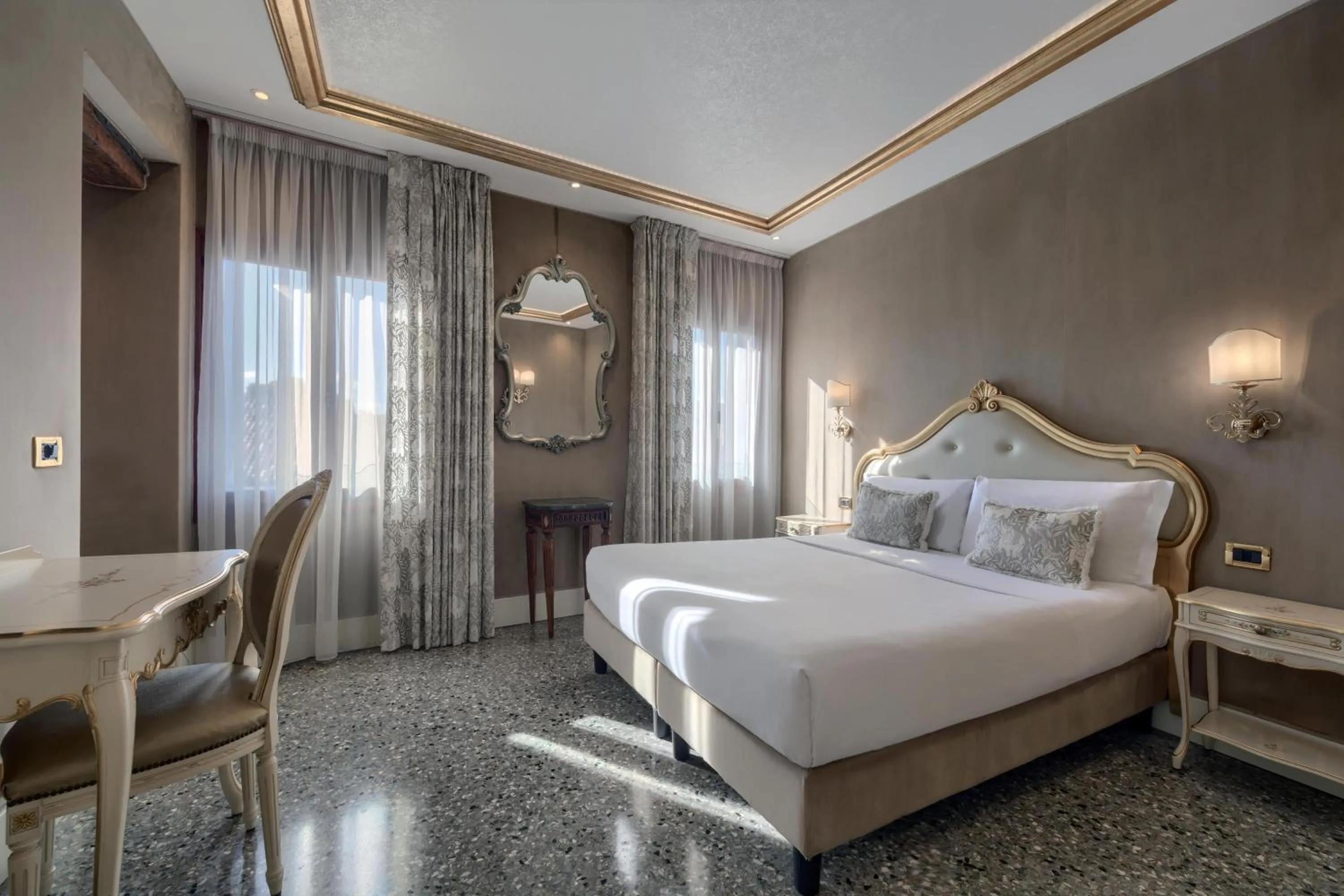 Bedroom, Bed in Hotel Olimpia Venice, BW Signature Collection 3sup