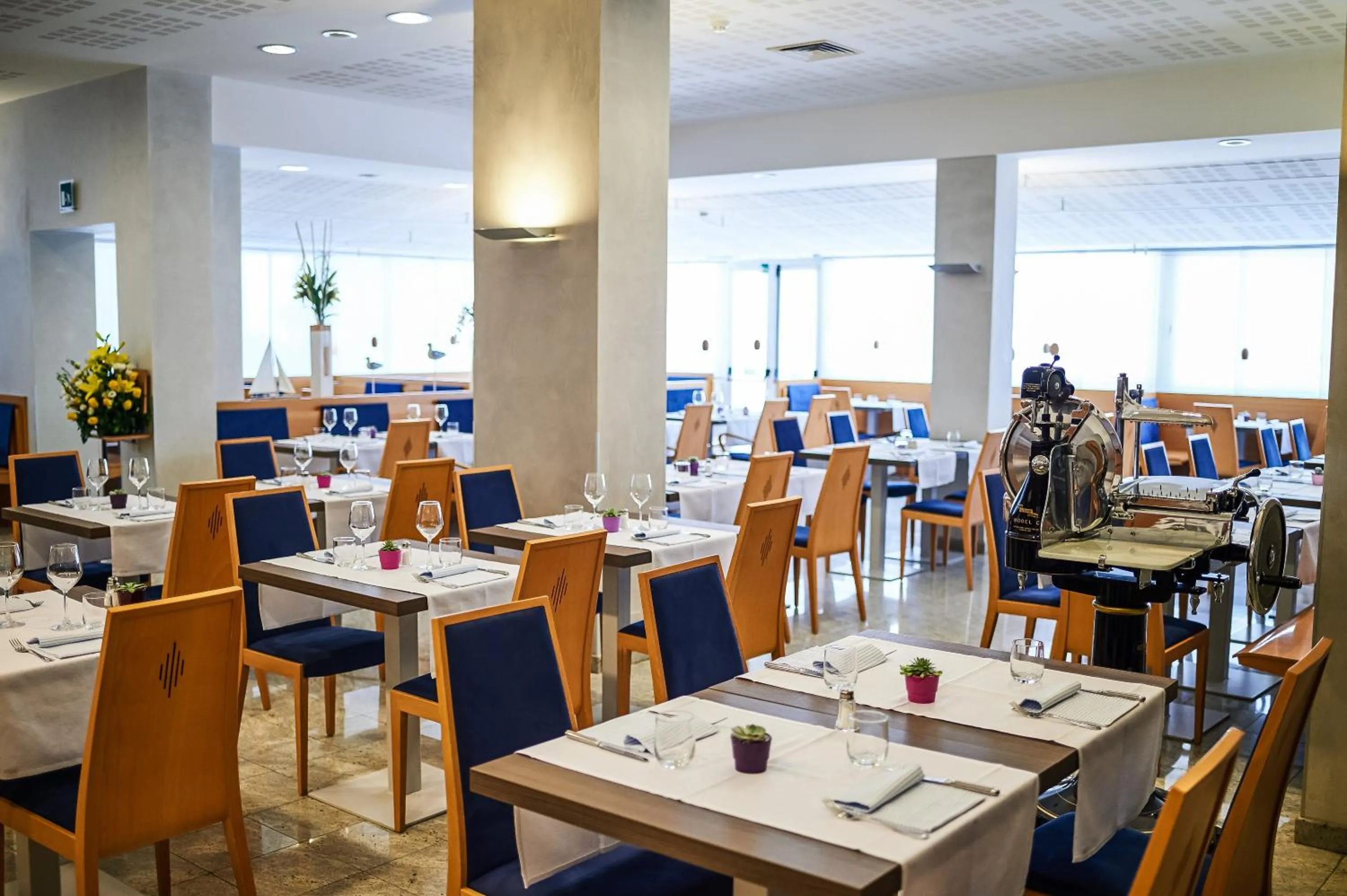 Restaurant/places to eat in Hotel Bella Venezia Mare