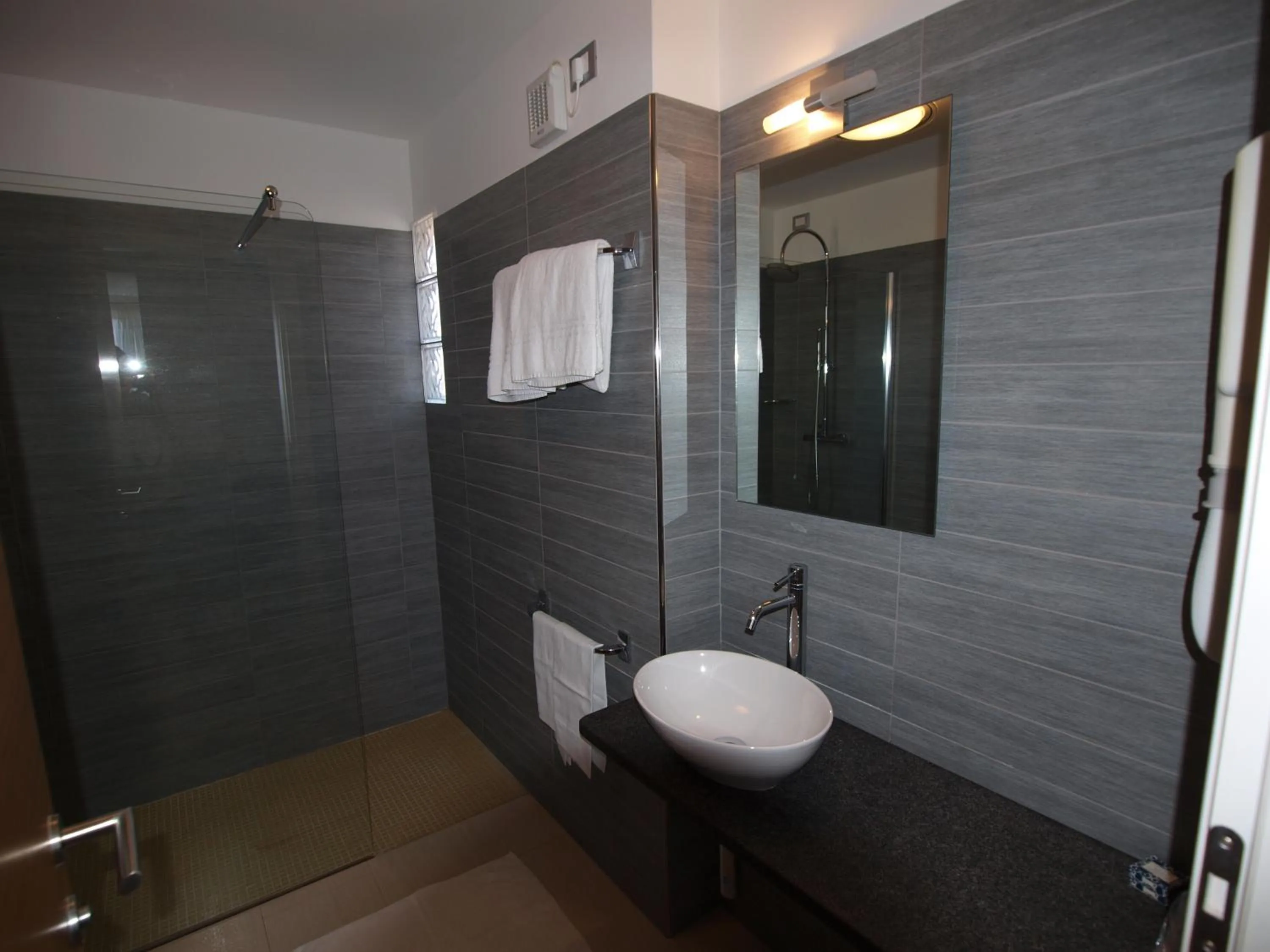 Bathroom in Hotel Bella Venezia Mare