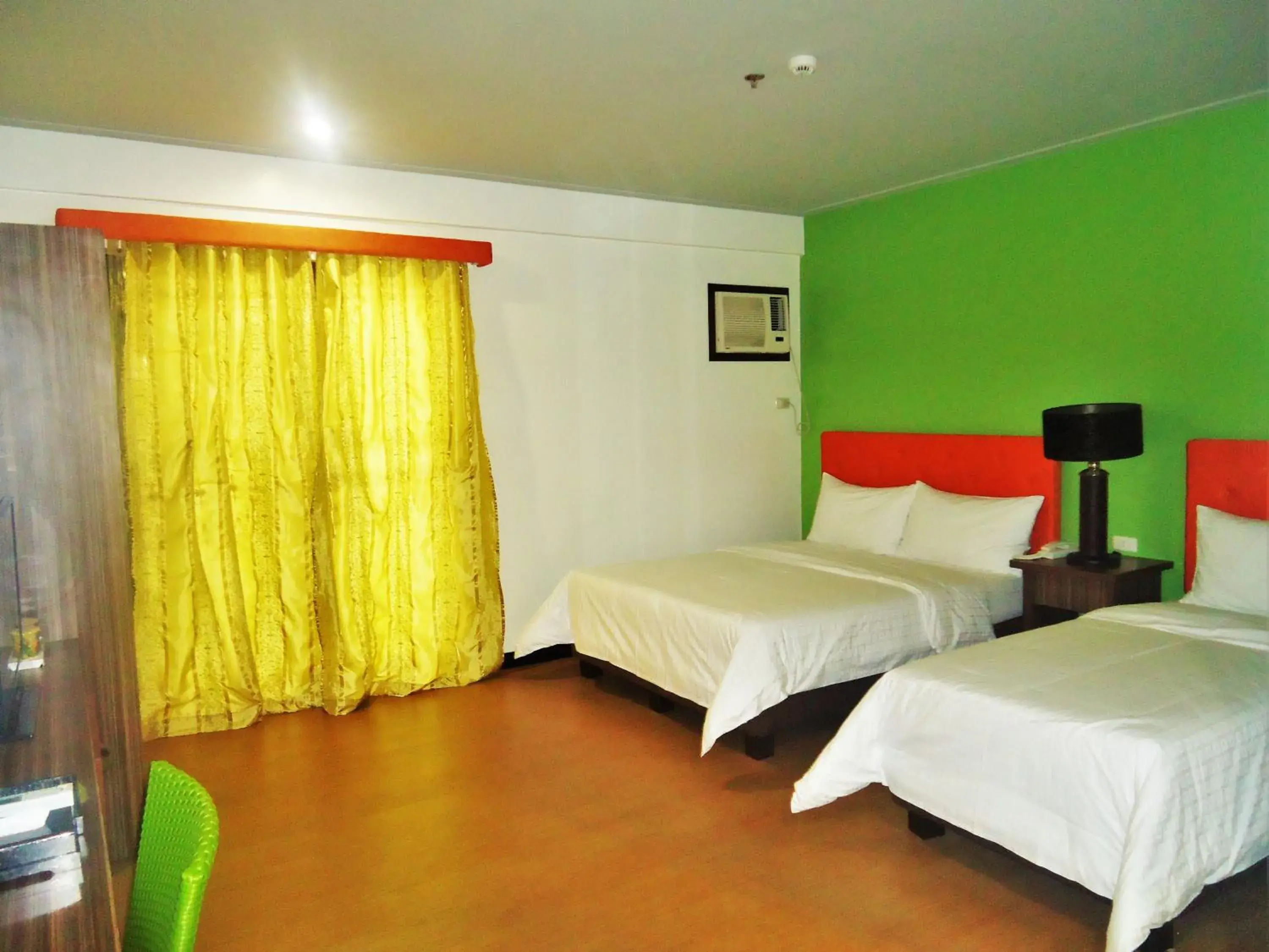 Triple Room in Momarco Forest Cove Triple Room in Momarco Forest Cove