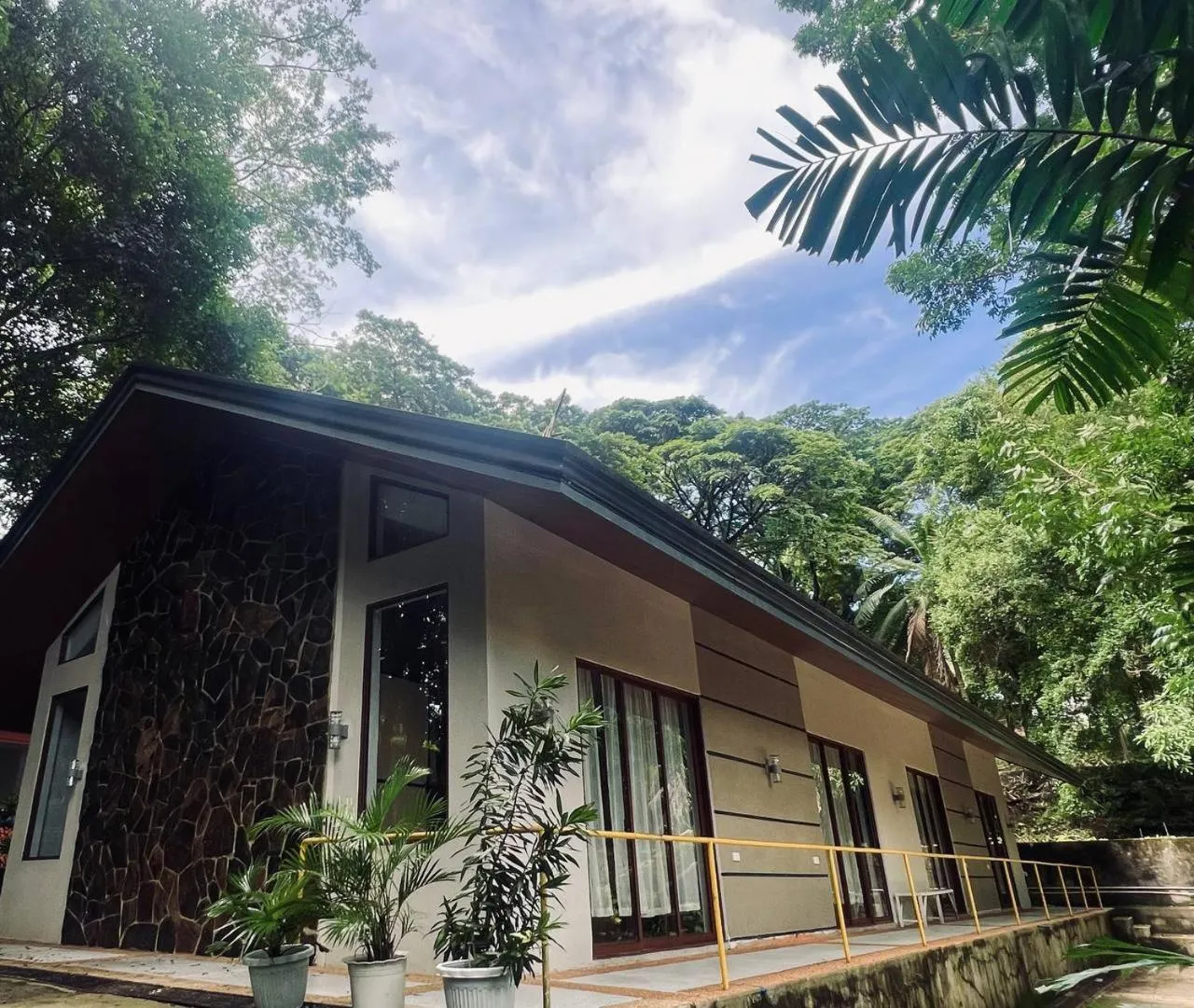 Momarco Forest Cove