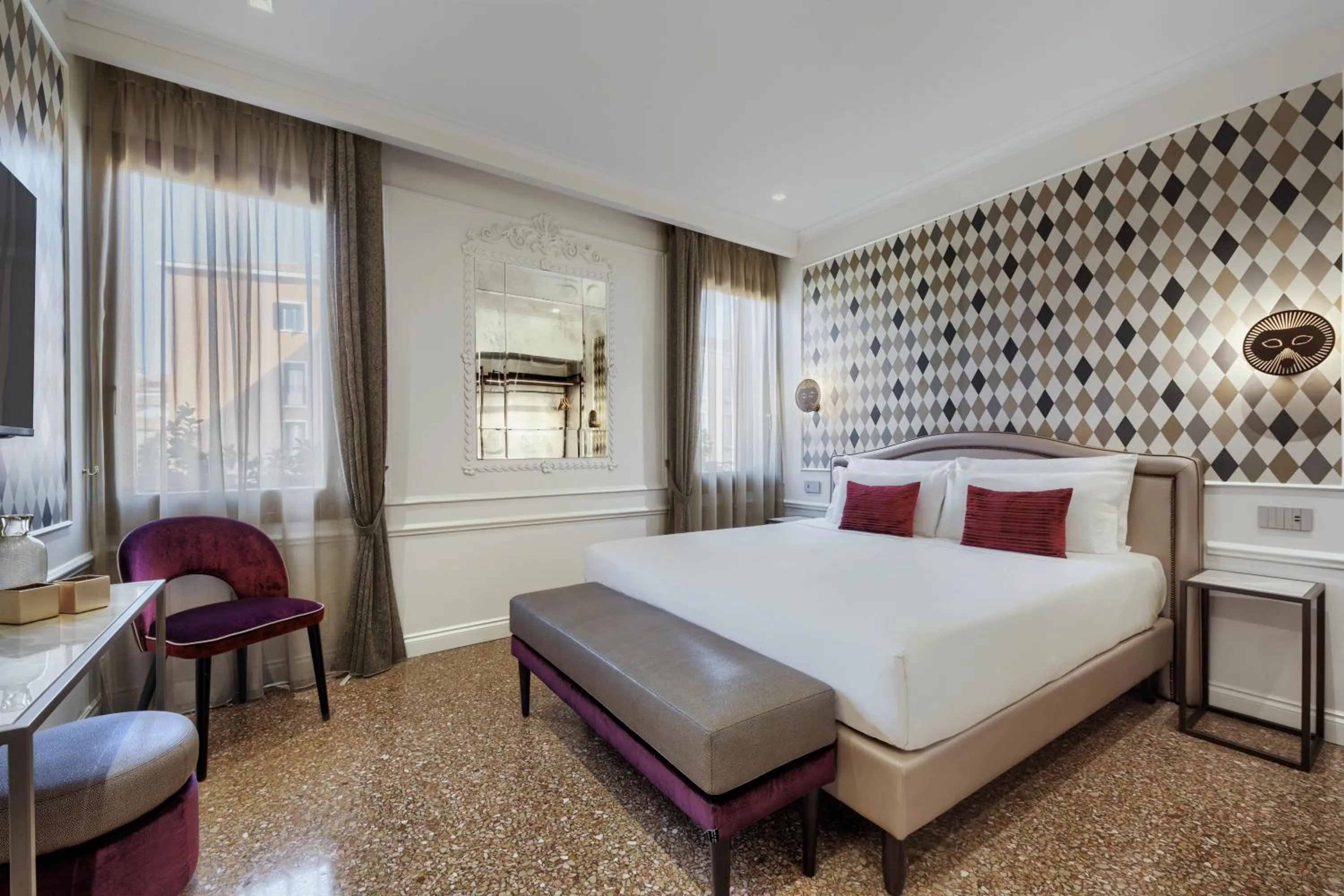 Bed in Hotel Arlecchino