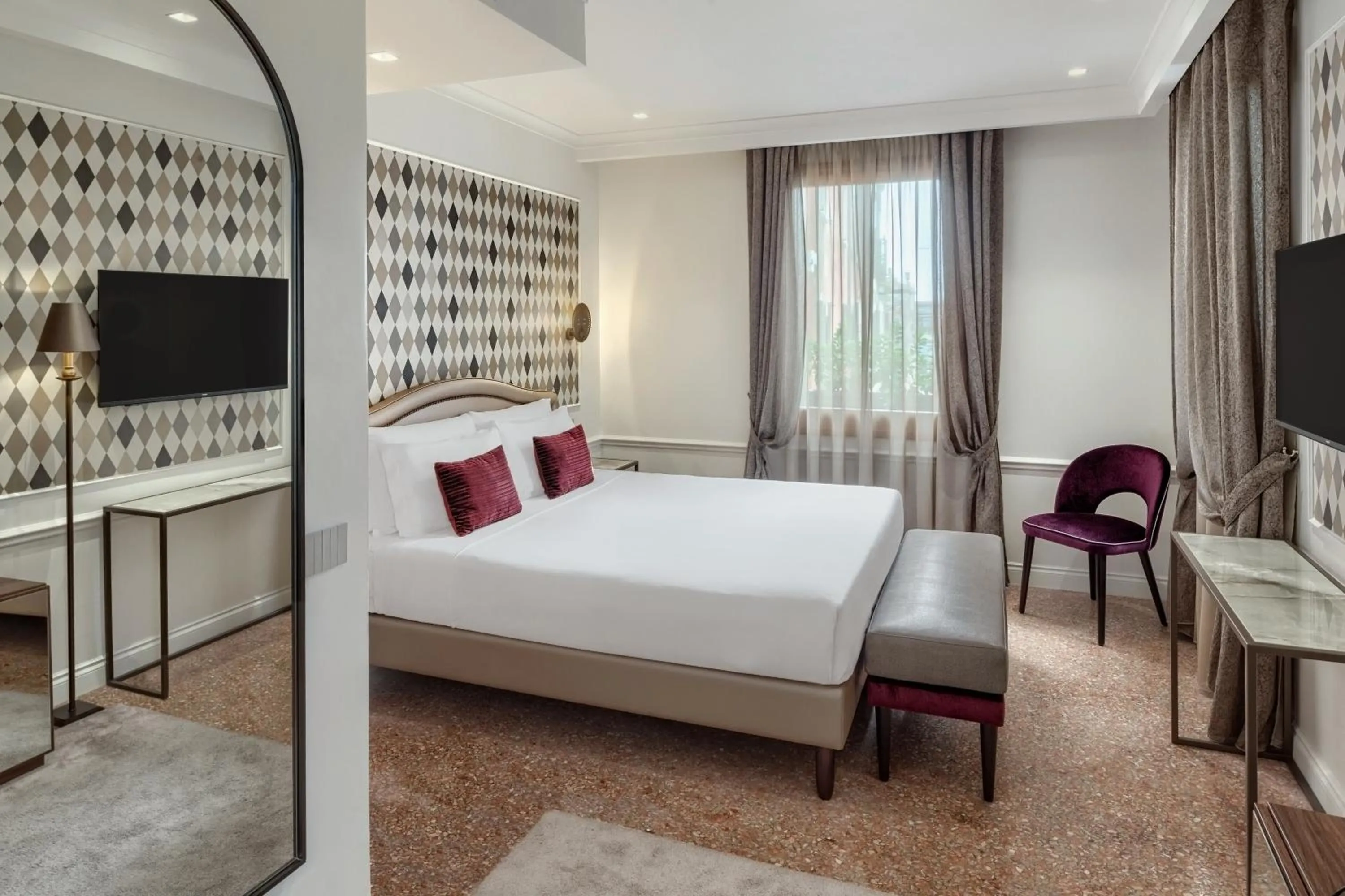 Bed in Hotel Arlecchino