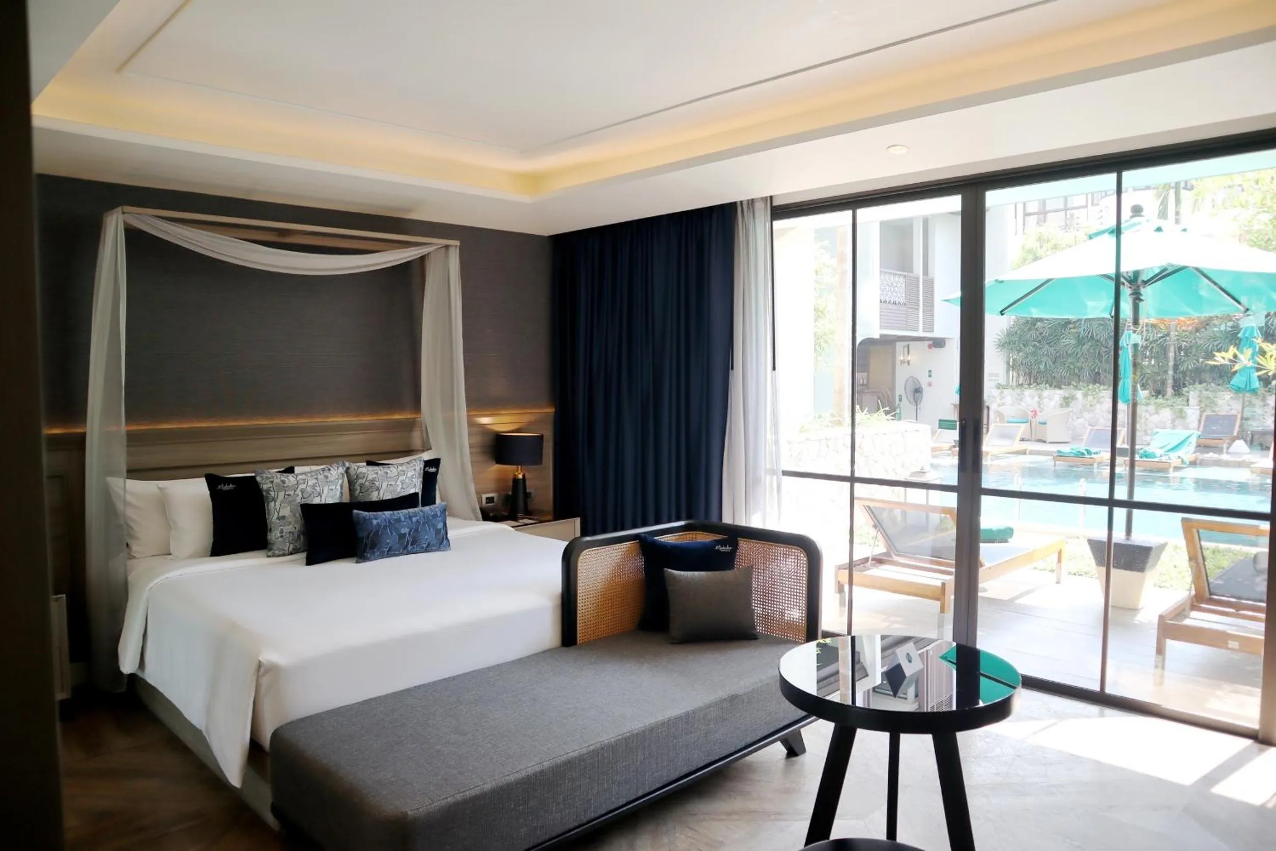 Bed in Maladee Rendezvous Hotel Chiang Mai