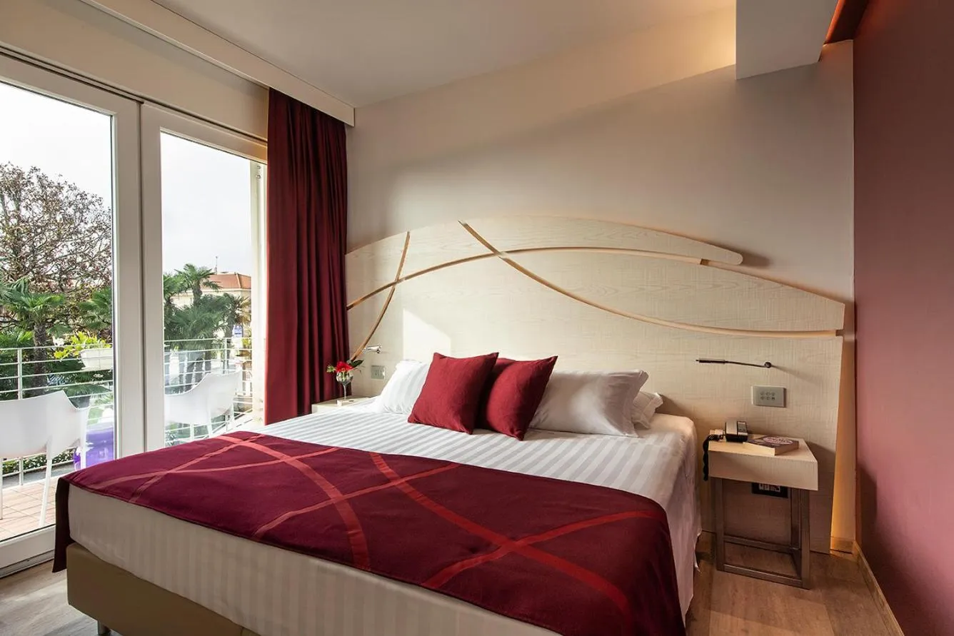 Bedroom, Bed in Color Hotel Style, Design & Gourmet