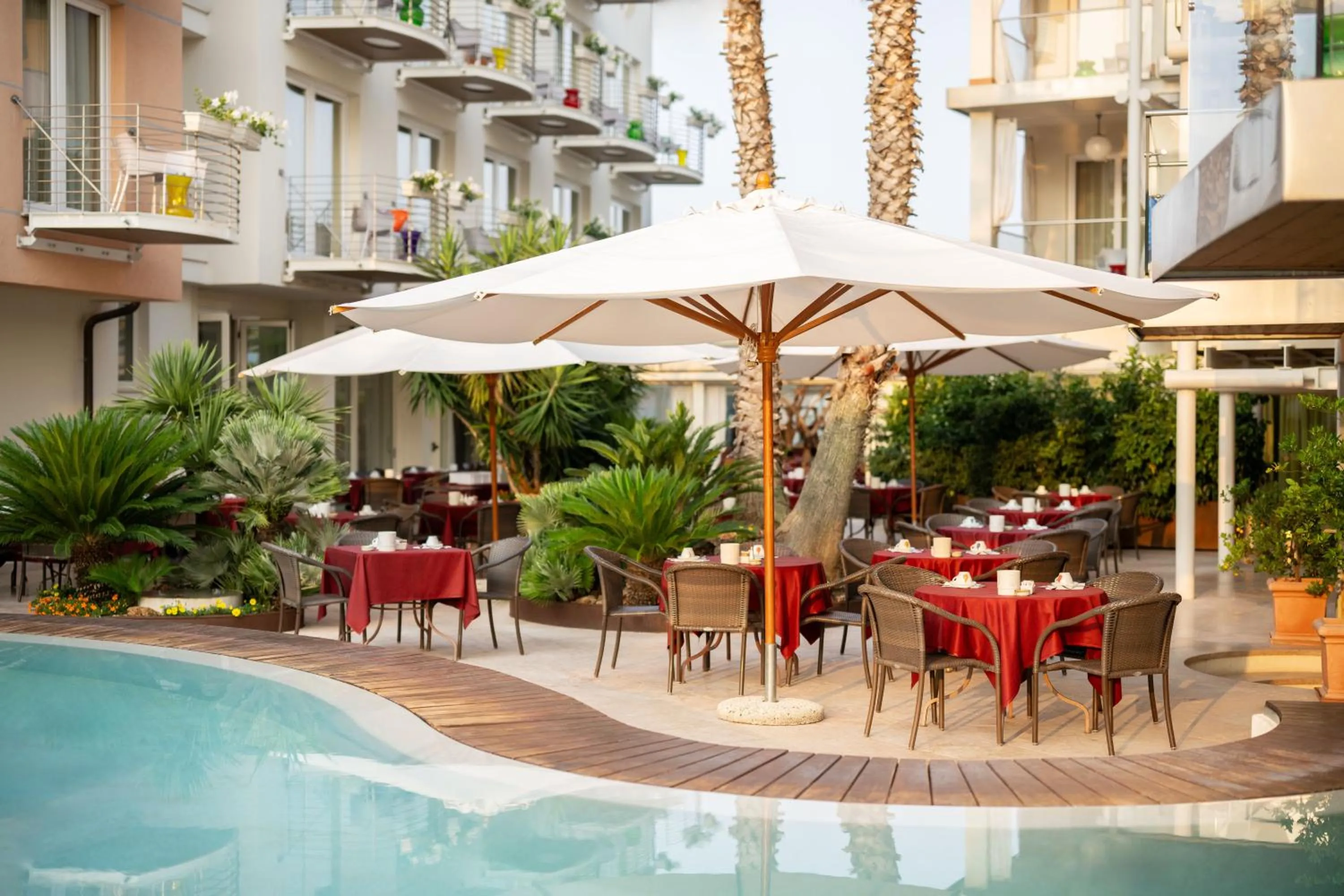 Color Hotel Style, Design & Gourmet