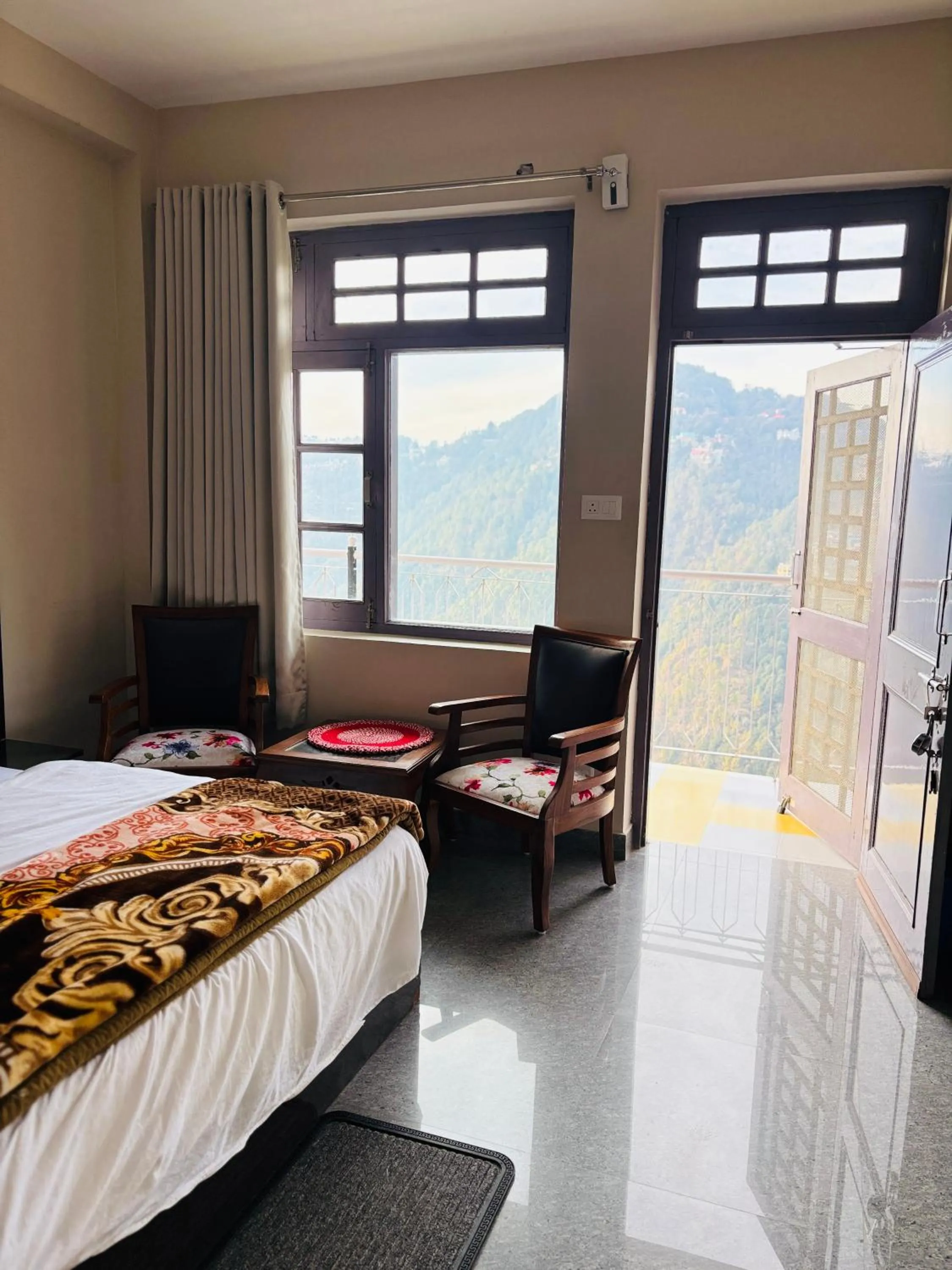 Bed in FORTUNE HEIGHTS HOMESTAY- Best Forest view & Peaceful surrounding