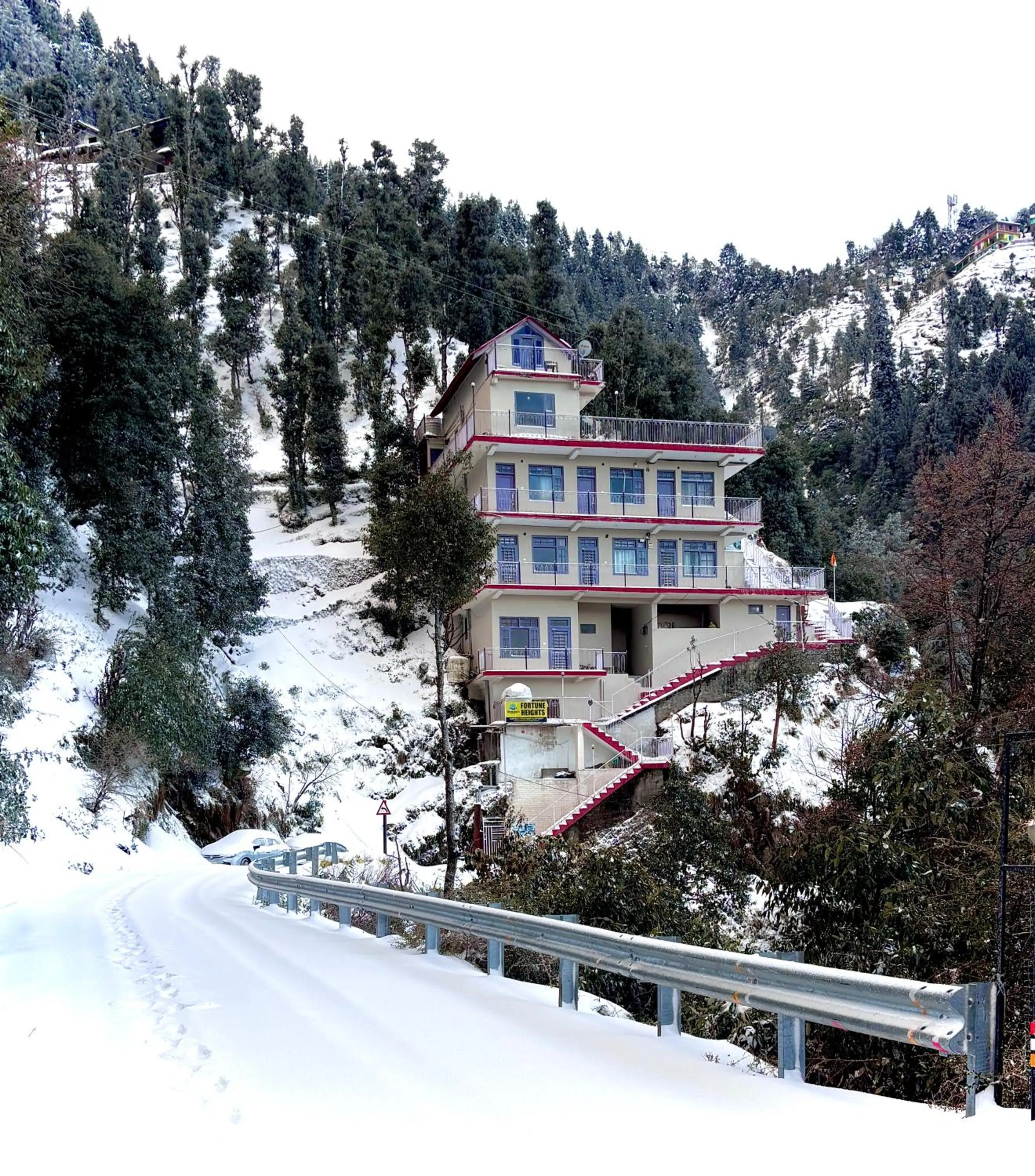 FORTUNE HEIGHTS HOMESTAY- Best Forest view & Peaceful surrounding