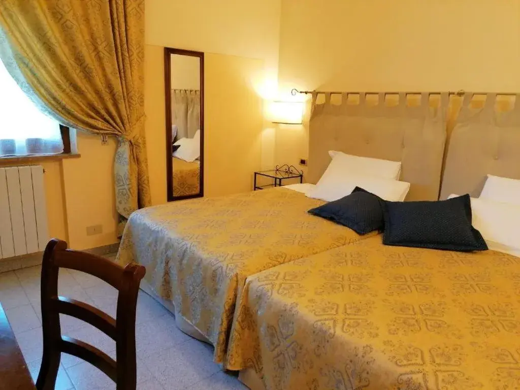 Twin Room in Le Volpaie Twin Room in Le Volpaie