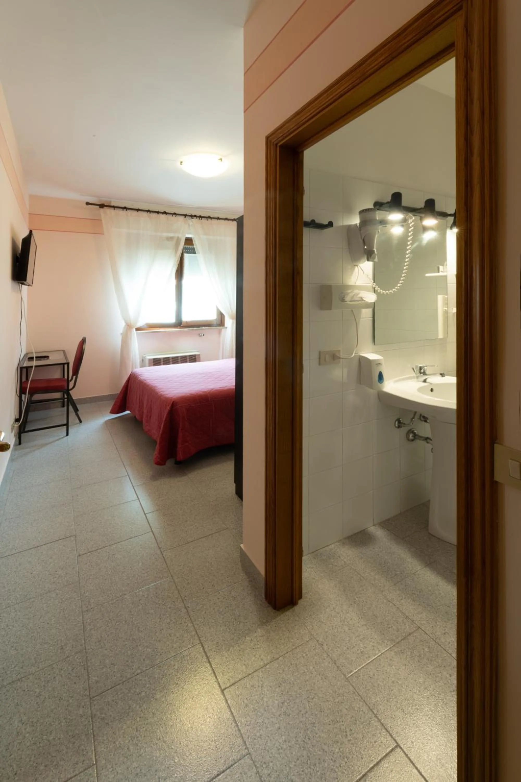 Bathroom, Bed in Le Volpaie