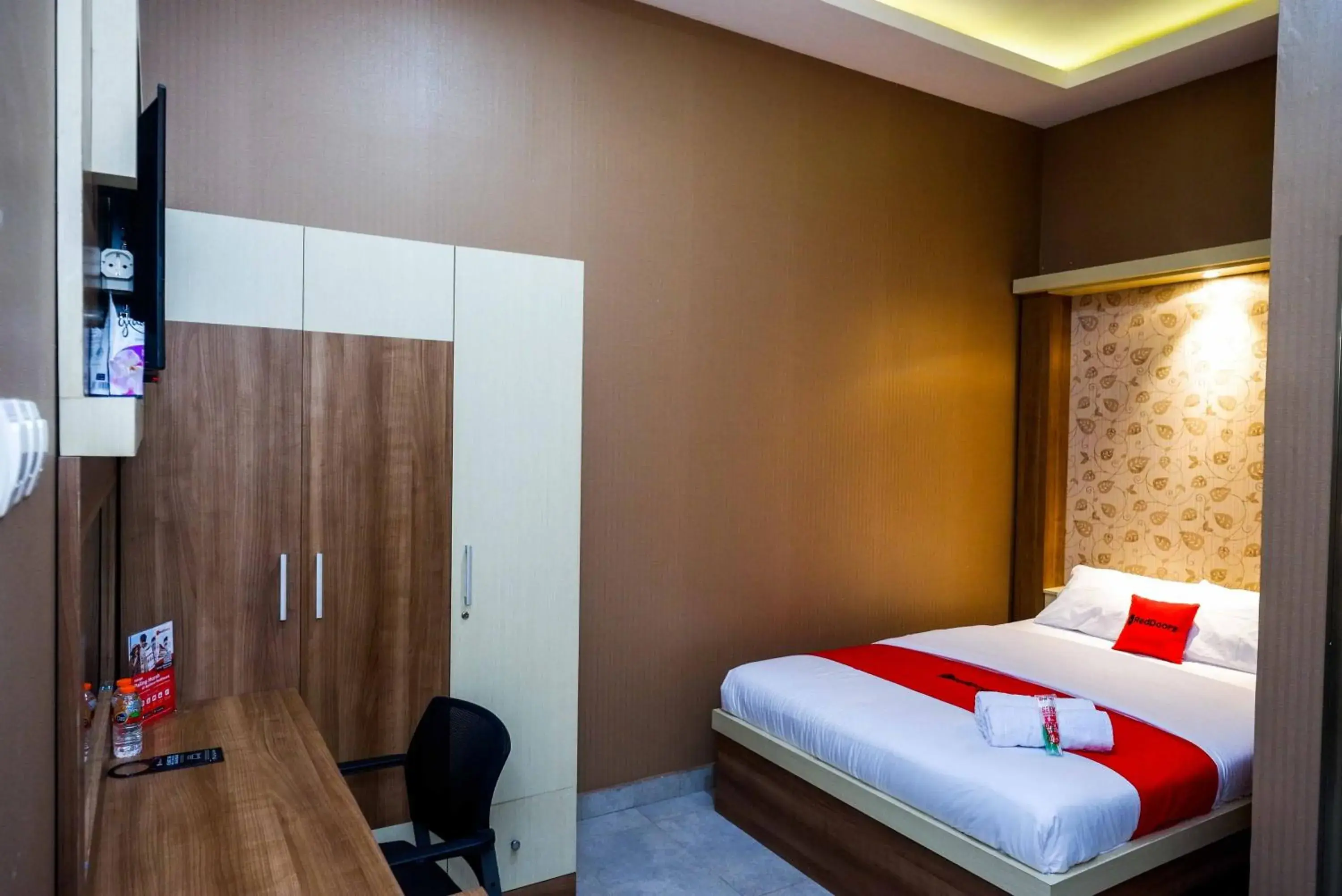 Bed in RedDoorz near Simpang Tujuh Kudus Bed in RedDoorz near Simpang Tujuh Kudus